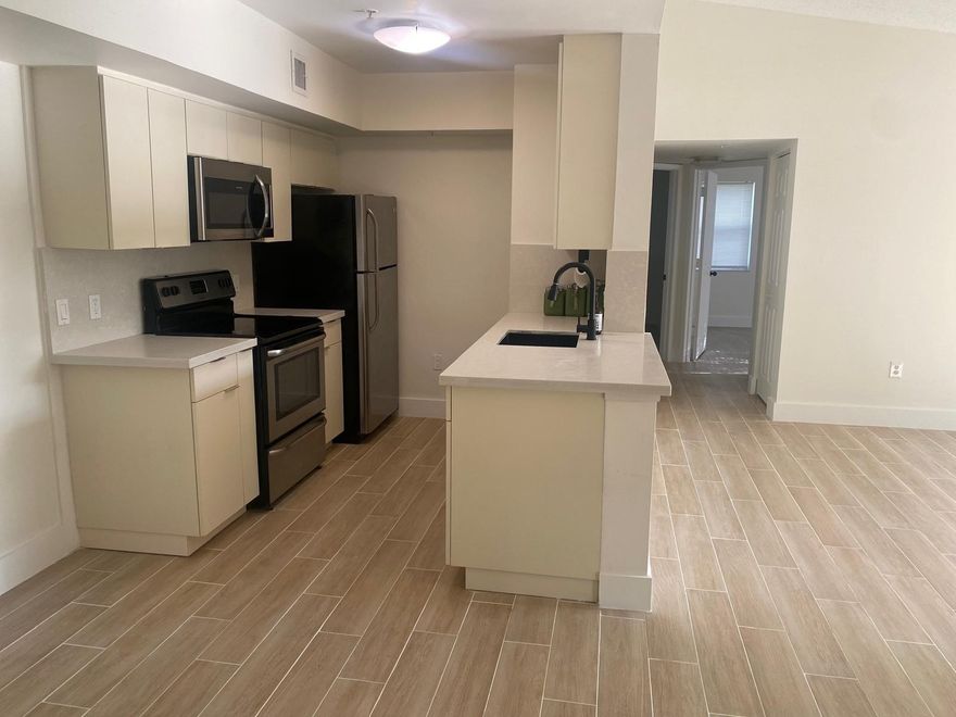 Beautifully remodeled condo with porcelain flooring throughout, updated bathrooms, and fresh paint—ready for immediate occupancy. Close to everything, major expressways,malls,restaurants,hospitals and more.