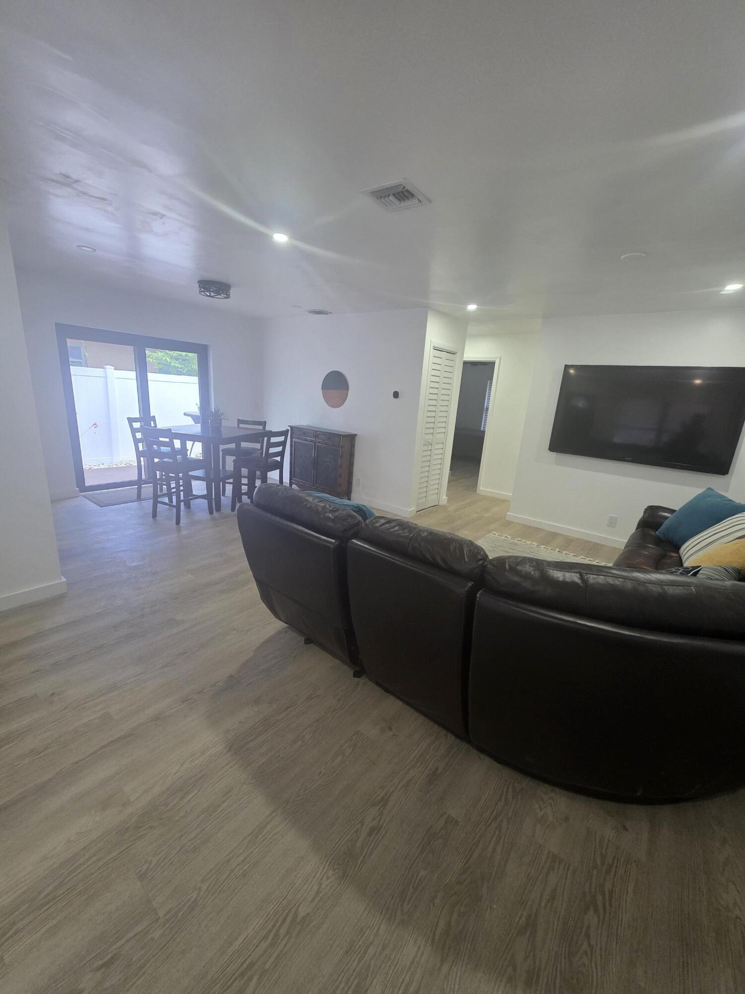 SOUTHRIDGE - Residential Lease