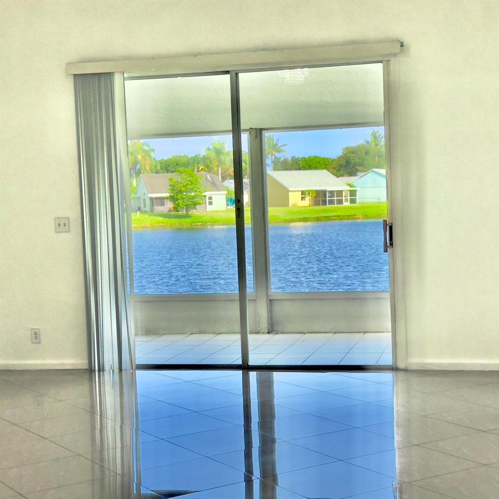 Photo of 53 Heather Cove Drive, Boynton Beach, FL 33436 (MLS # R11079001)