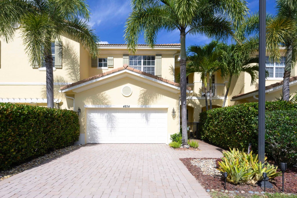 Photo of 4854 Cadiz Circle, Palm Beach Gardens, FL 33418 (MLS # R10960505)