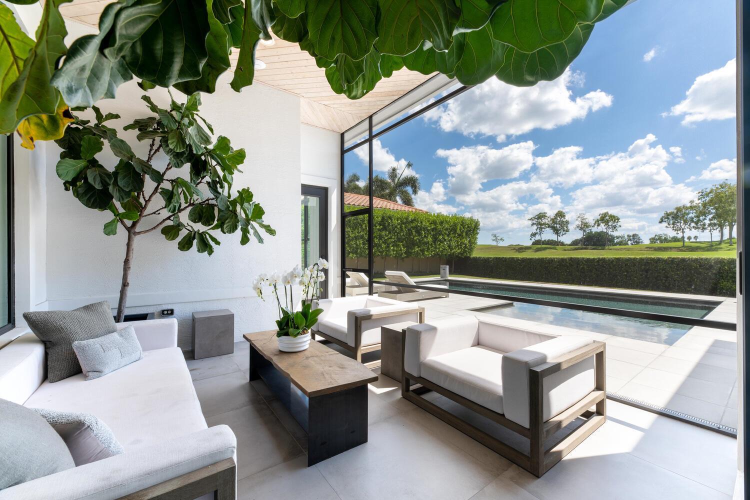 HUNTERS CHASE OF PALM BEA - Residential