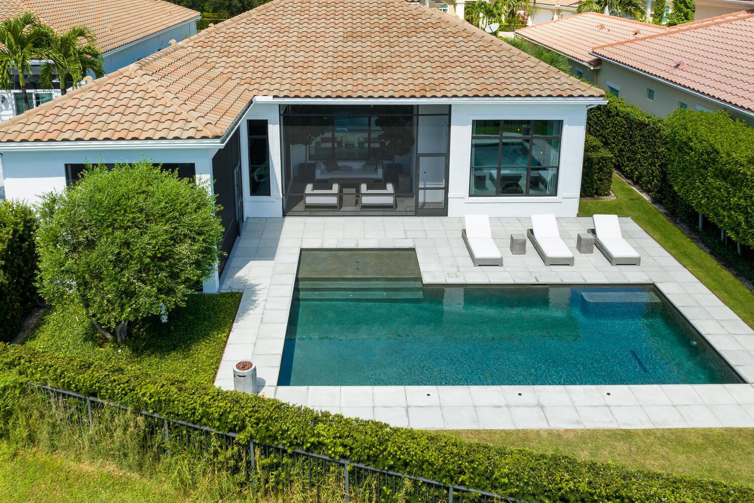 HUNTERS CHASE OF PALM BEA - Residential