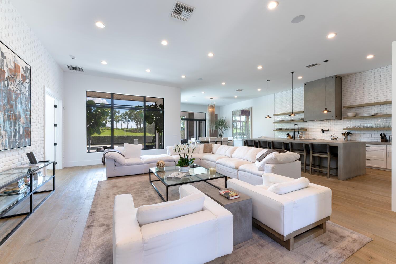 HUNTERS CHASE OF PALM BEA - Residential