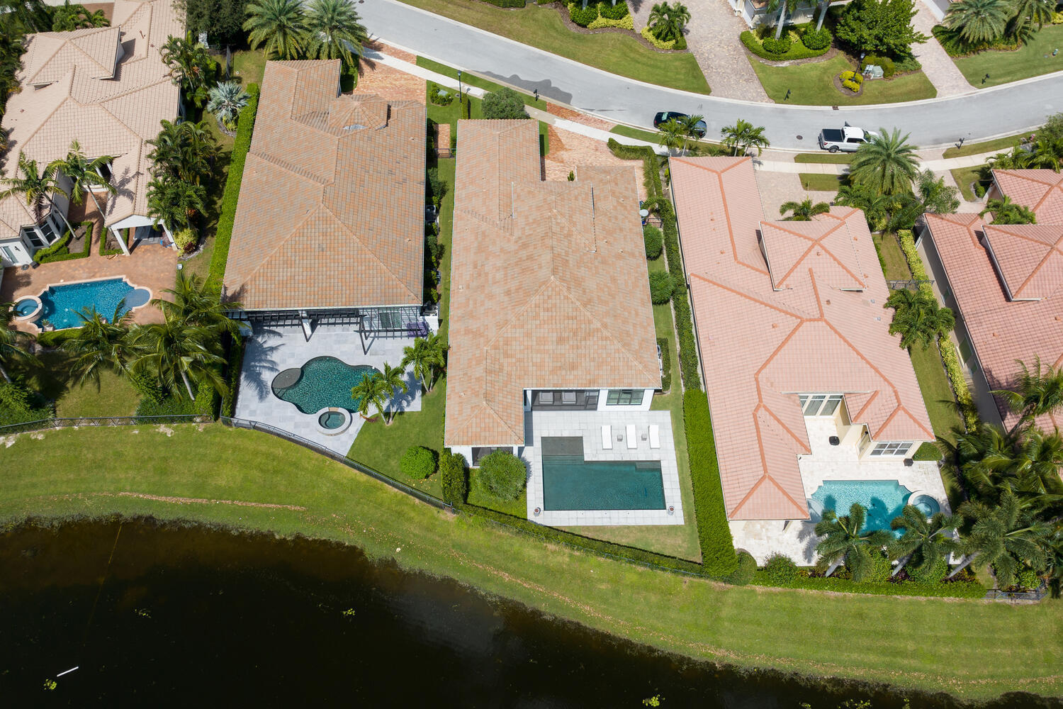 HUNTERS CHASE OF PALM BEACH POLO & COUNT - Residential