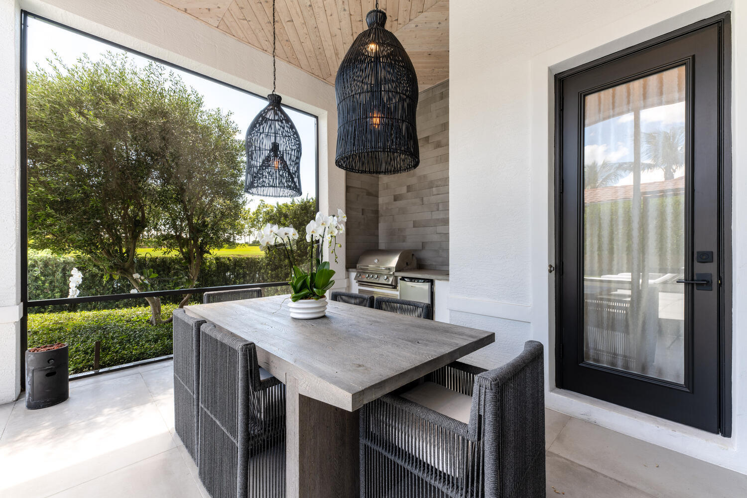 HUNTERS CHASE OF PALM BEACH POLO & COUNT - Residential