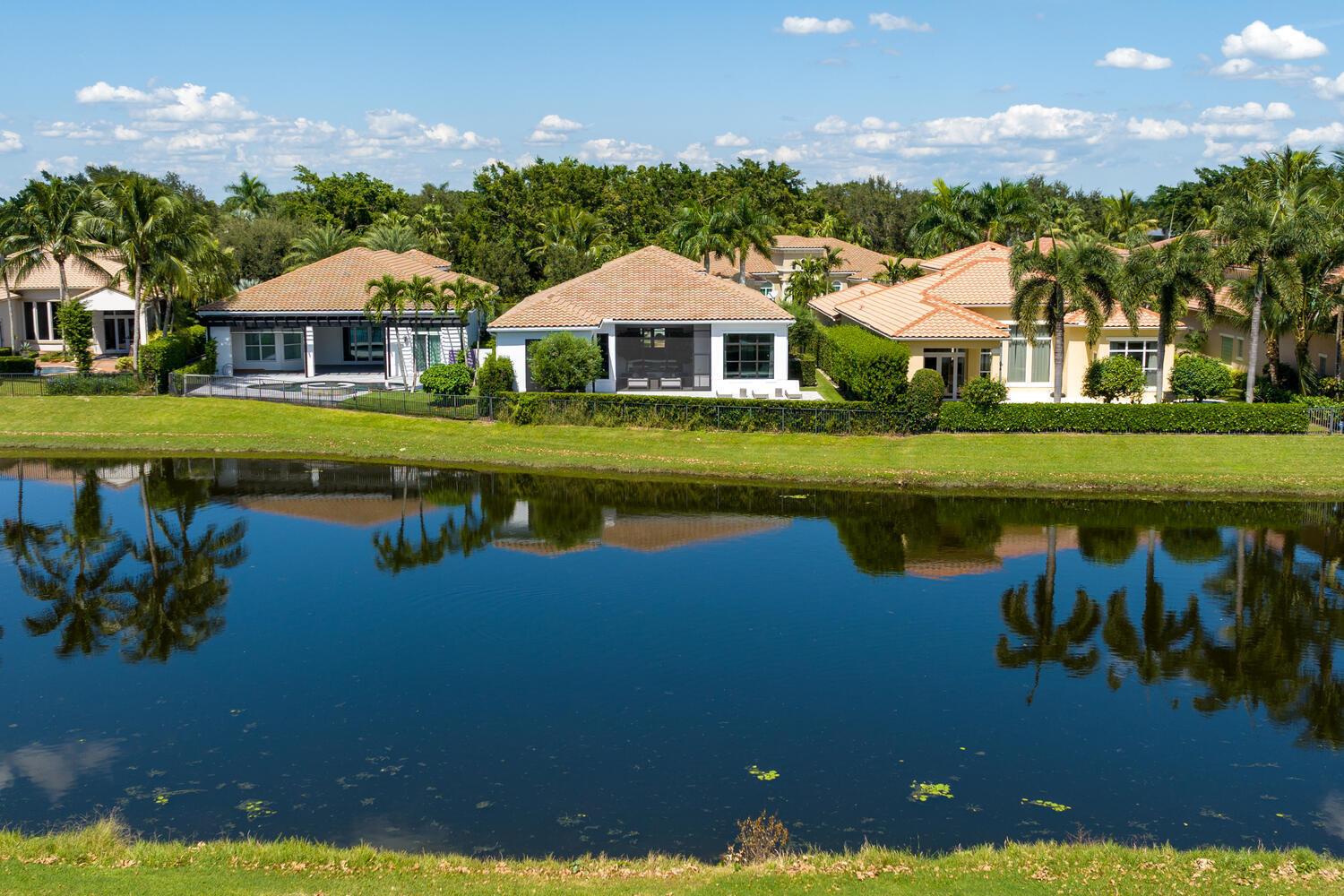 HUNTERS CHASE OF PALM BEA - Residential