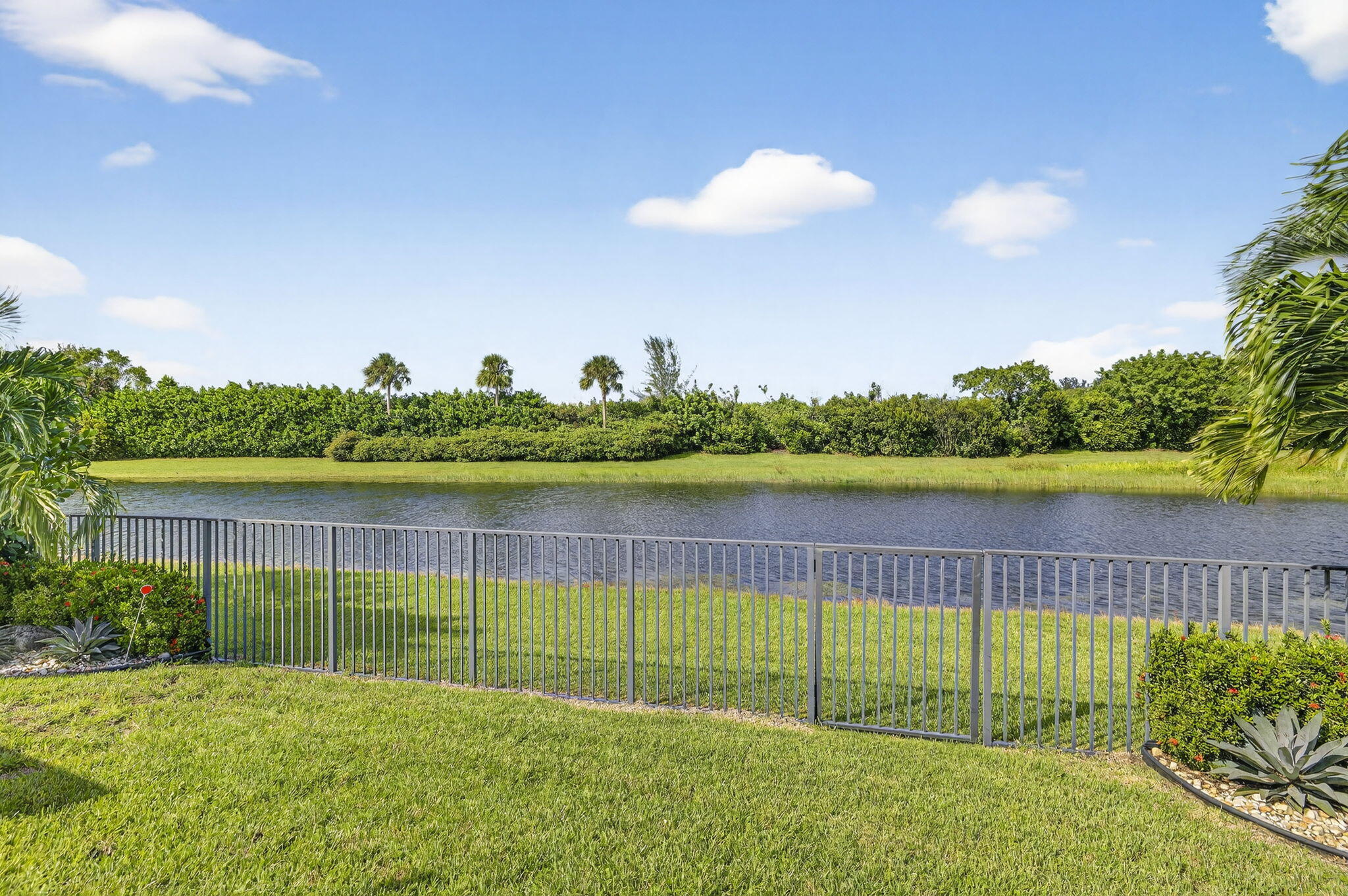 PALM MEADOWS ESTATES - Residential