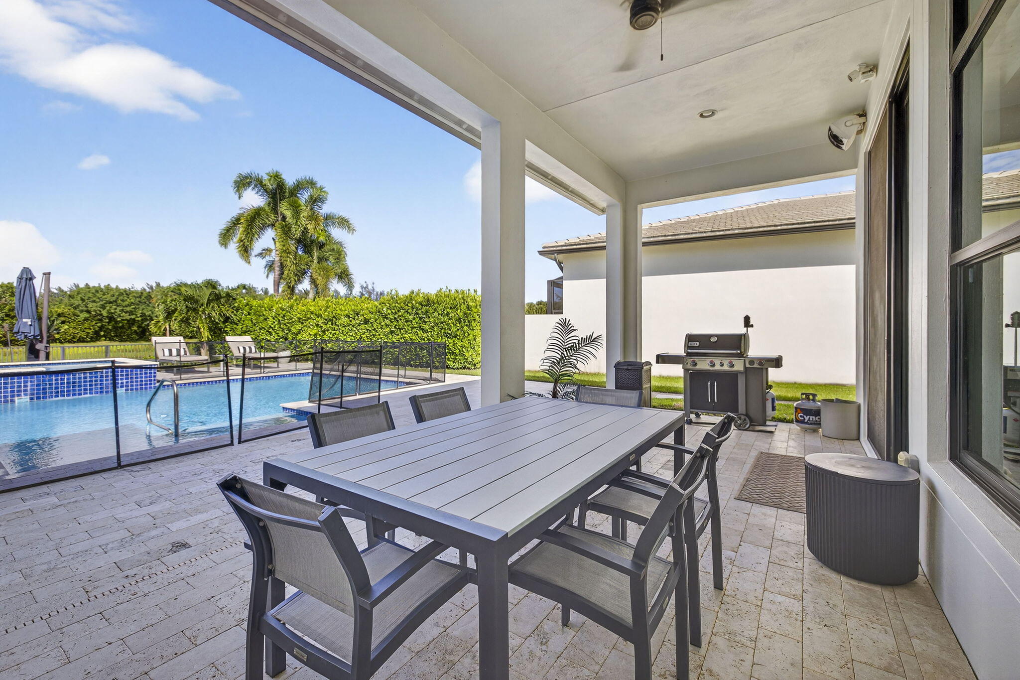 PALM MEADOWS ESTATES - Residential