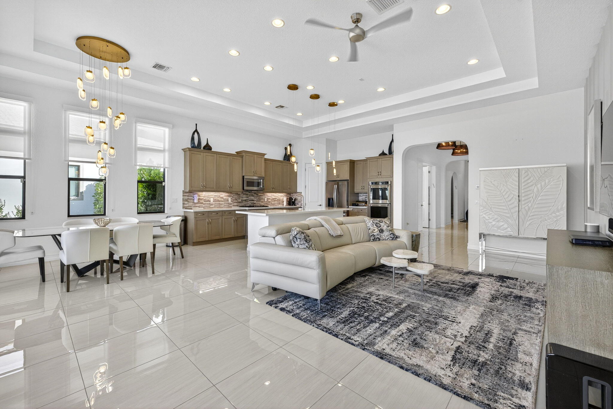 PALM MEADOWS ESTATES - Residential