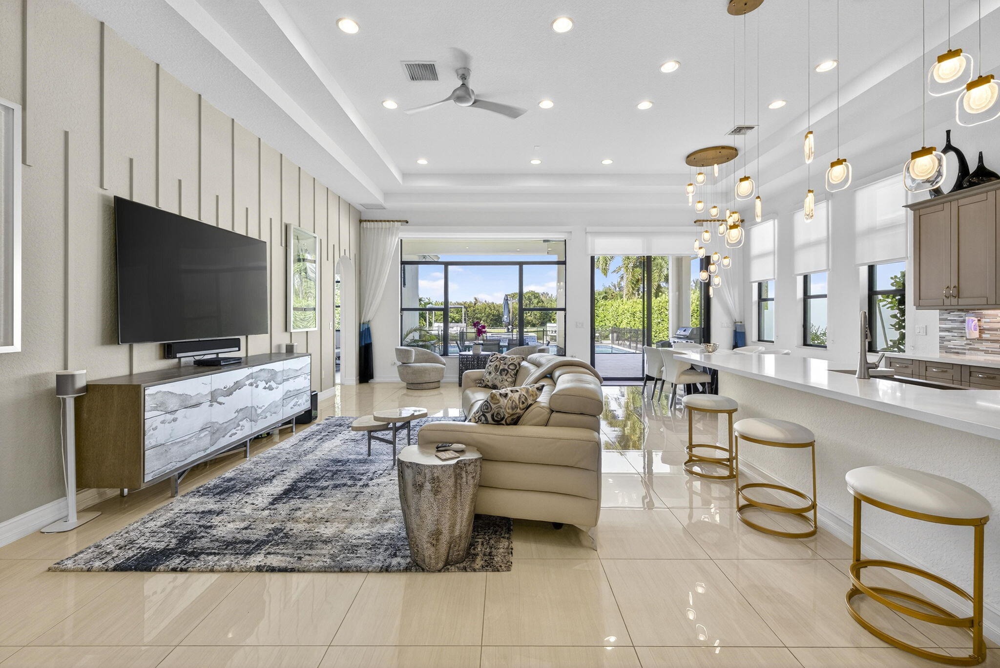 PALM MEADOWS ESTATES - Residential