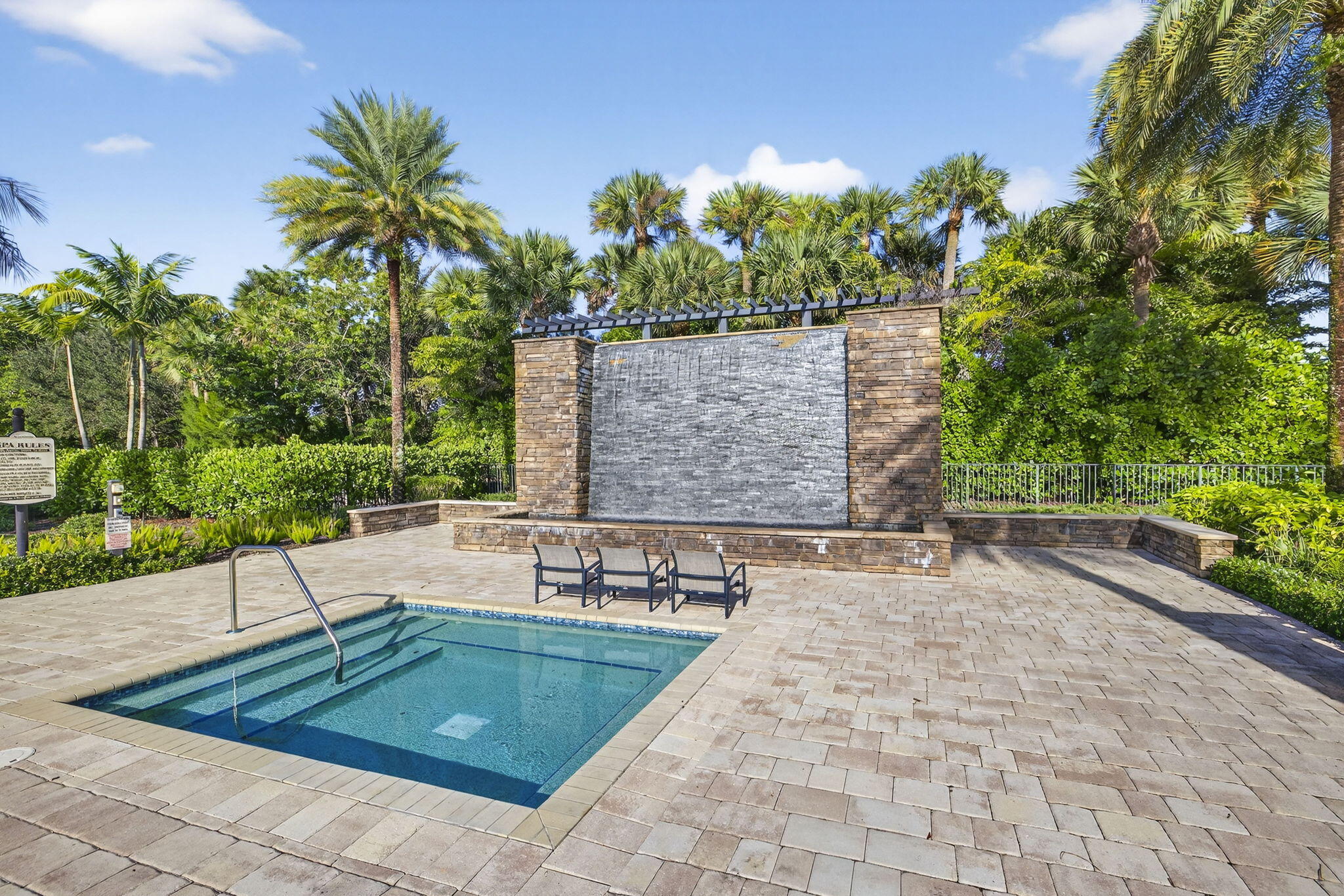 PALM MEADOWS ESTATES - Residential