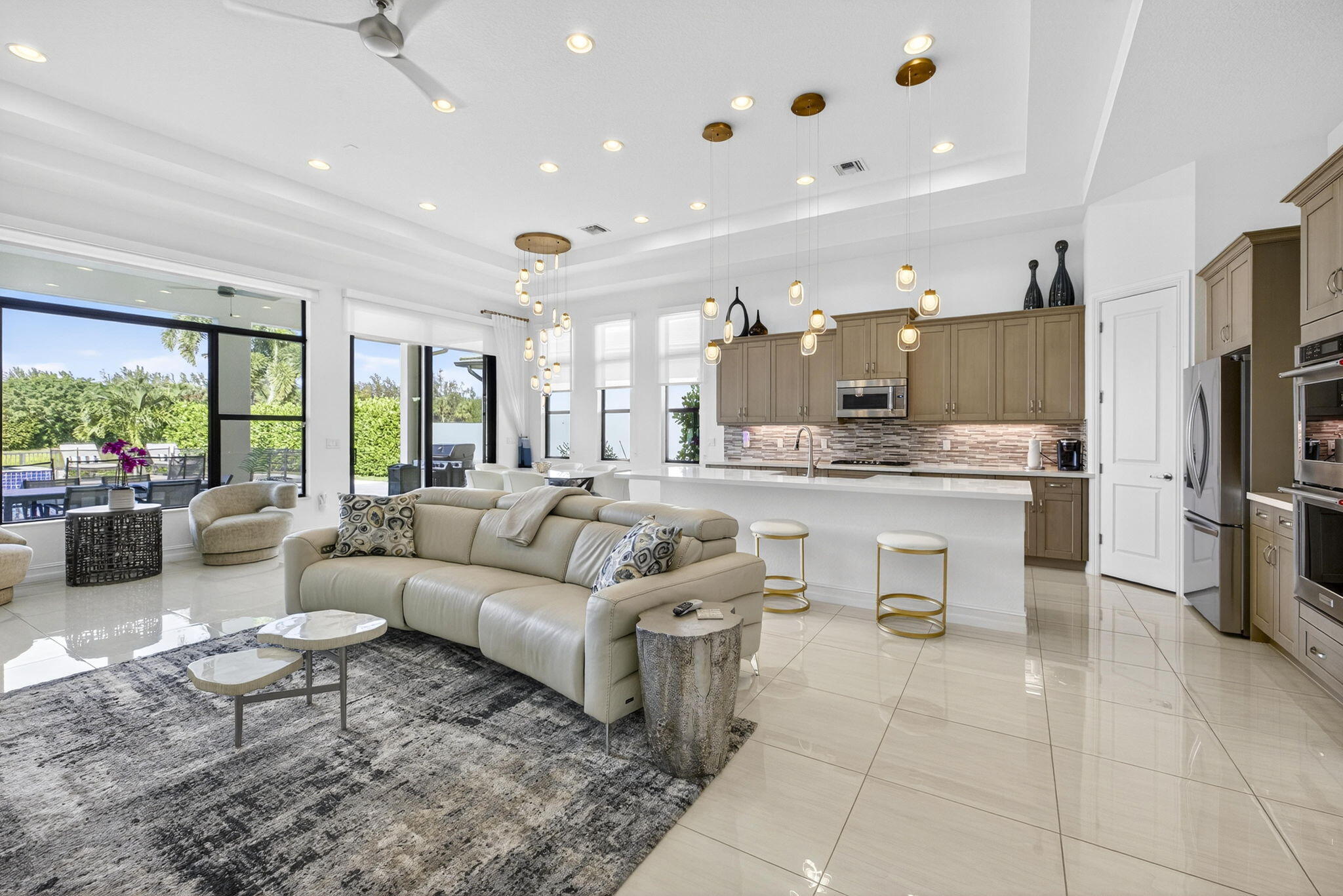 PALM MEADOWS ESTATES - Residential