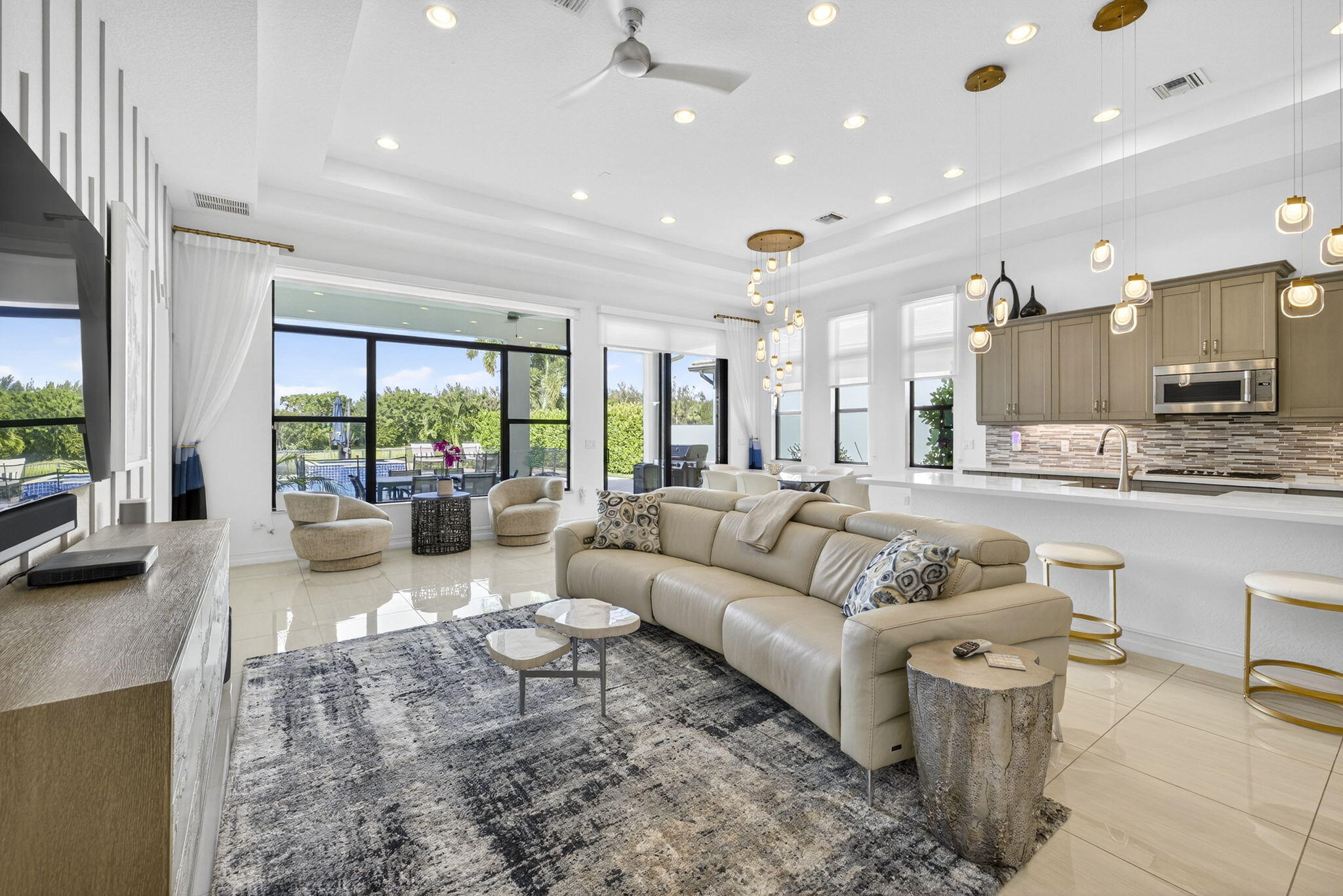 PALM MEADOWS ESTATES - Residential