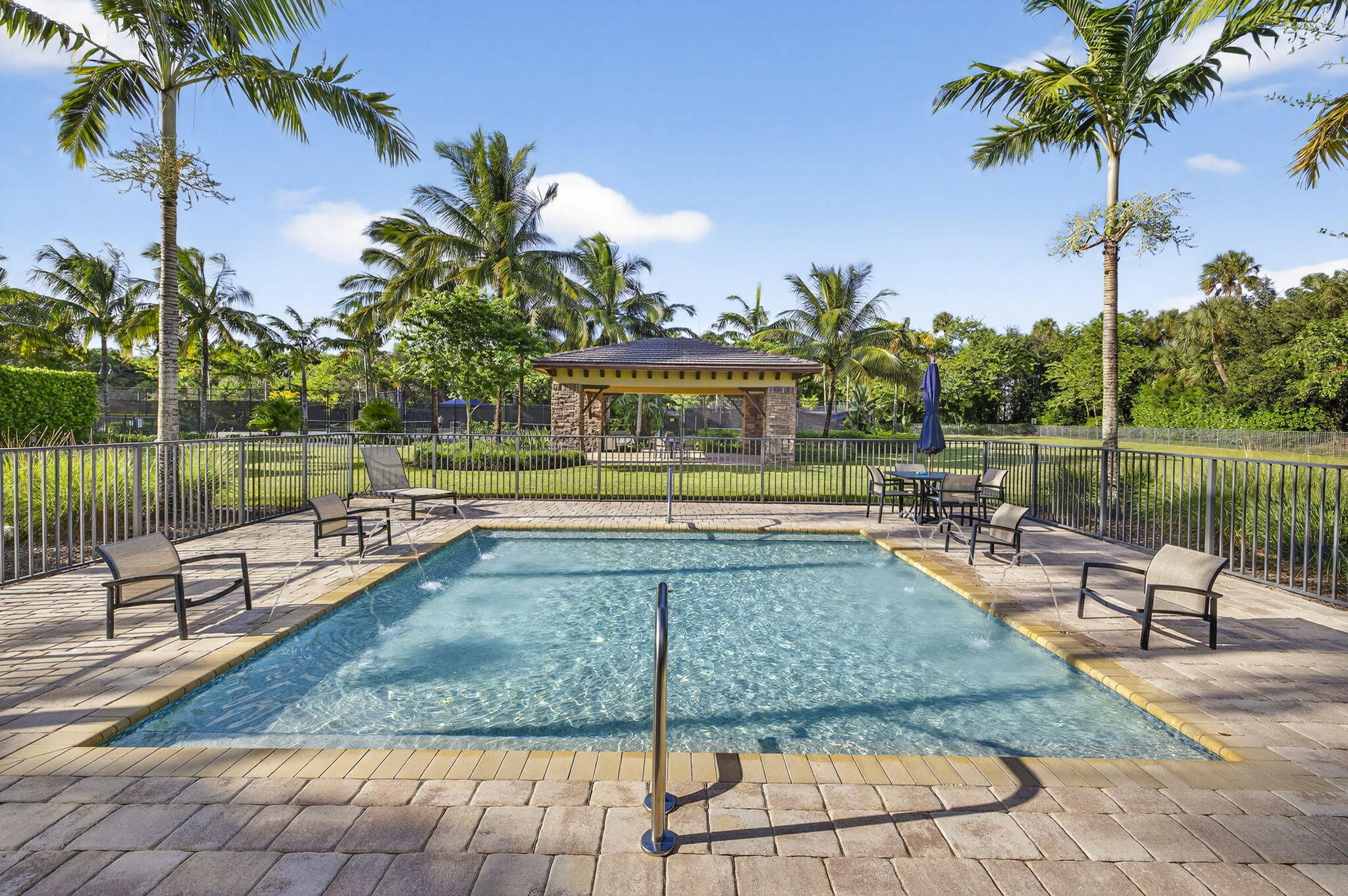 PALM MEADOWS ESTATES - Residential