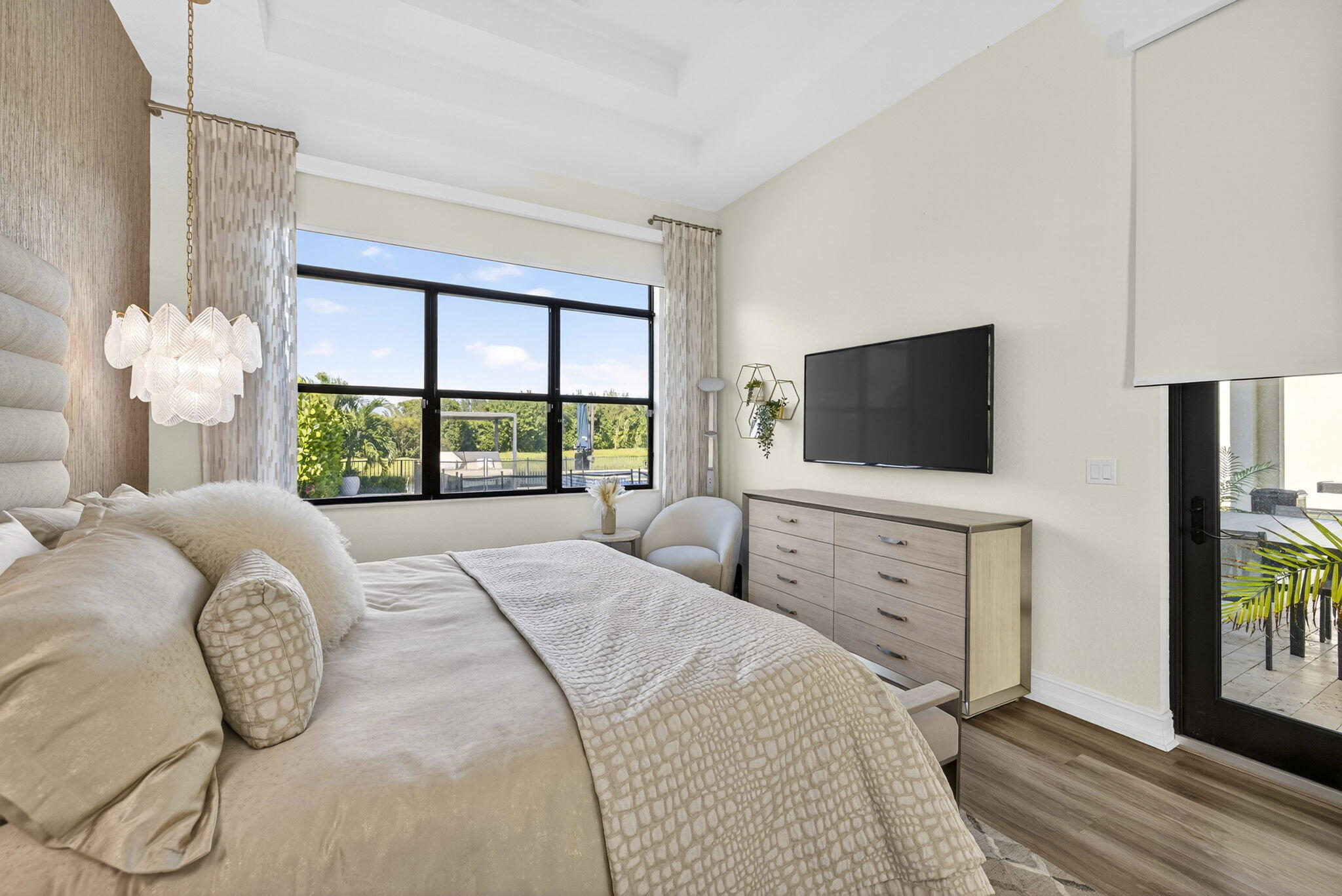PALM MEADOWS ESTATES - Residential