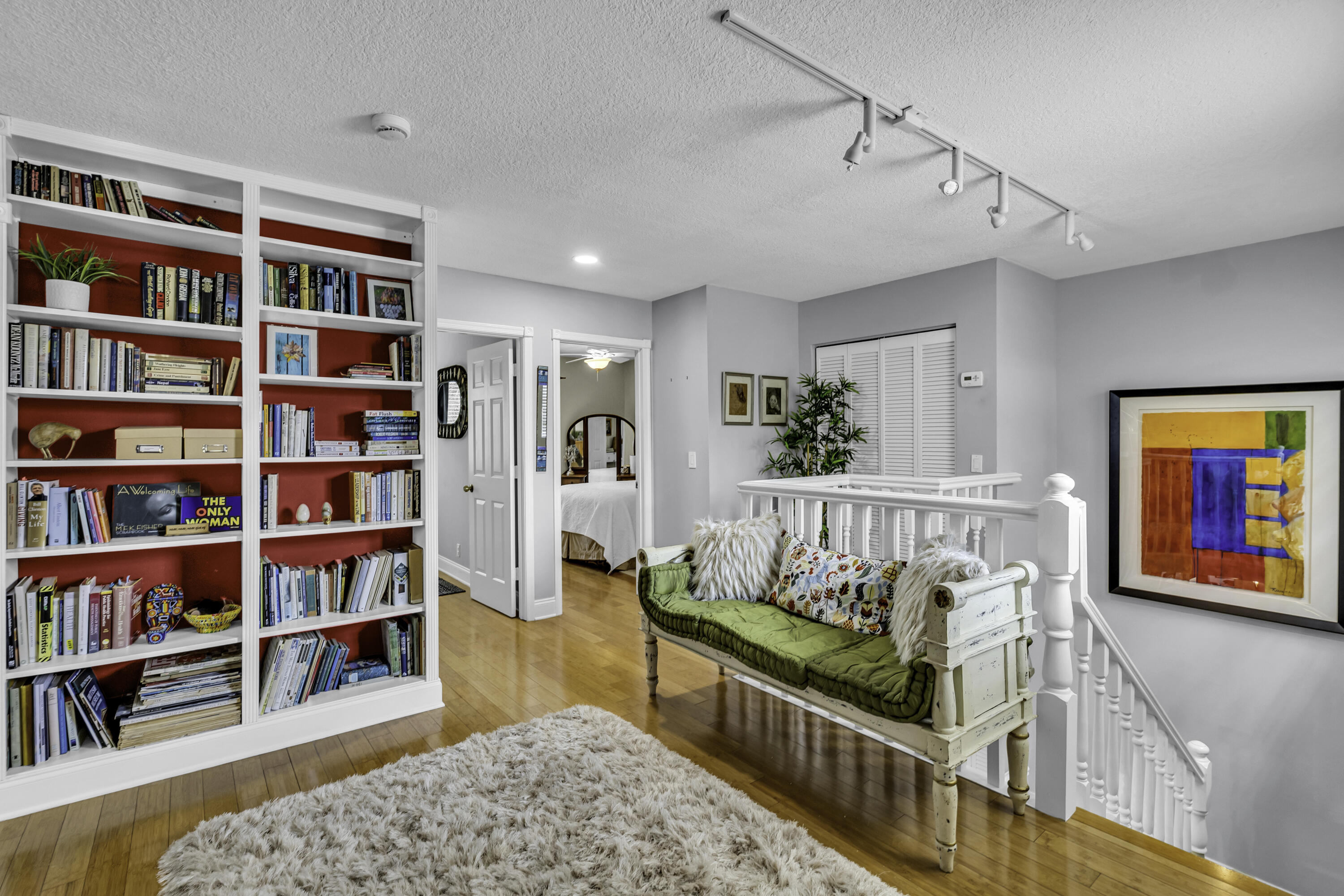 MAPLE WOOD VILLAS - Residential