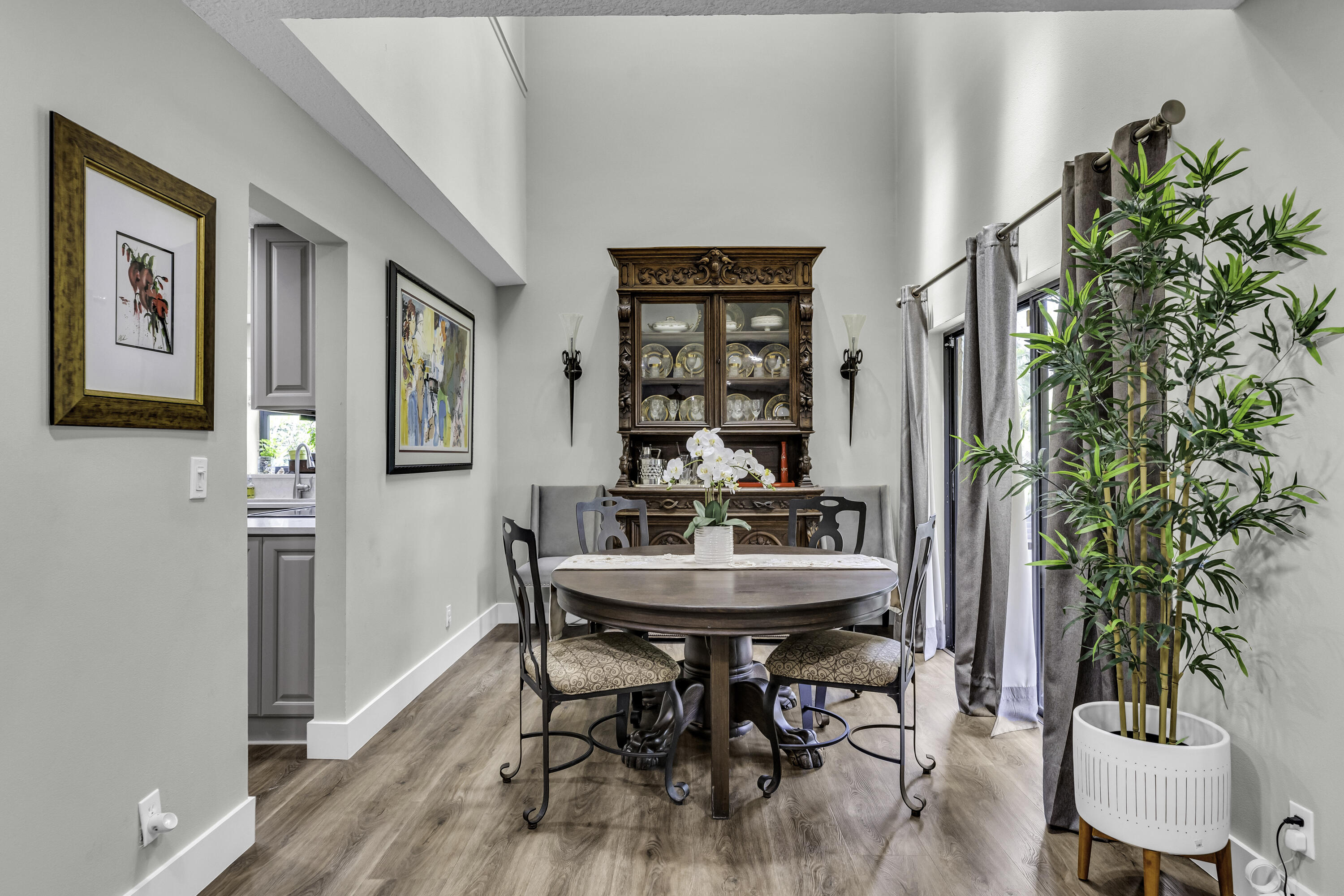 MAPLE WOOD VILLAS - Residential