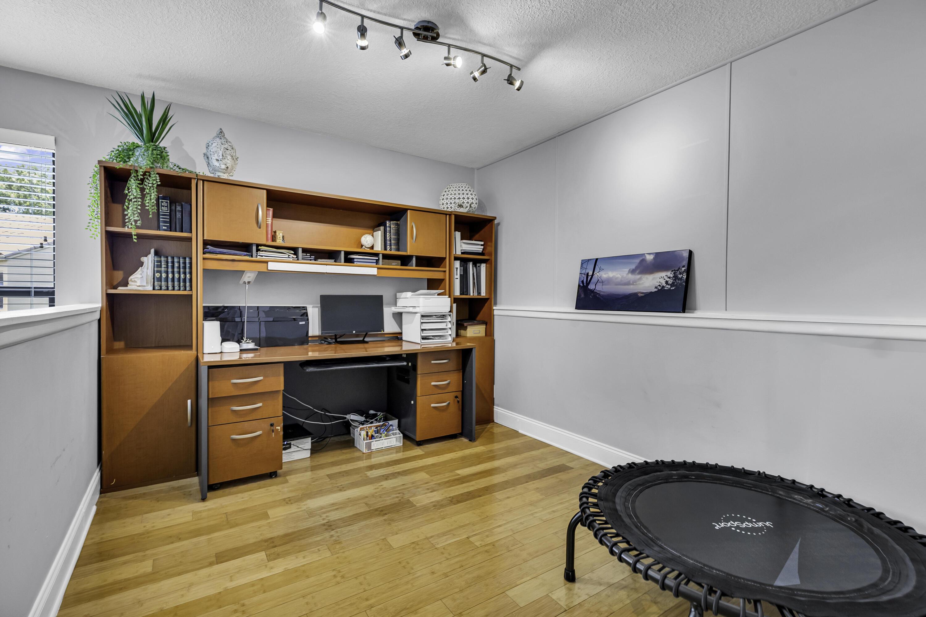 MAPLE WOOD VILLAS - Residential