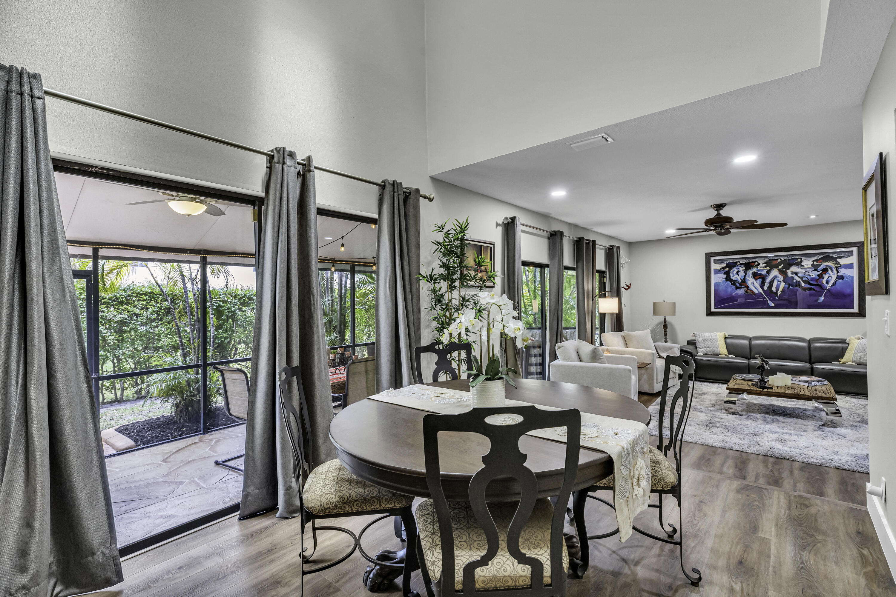MAPLE WOOD VILLAS - Residential