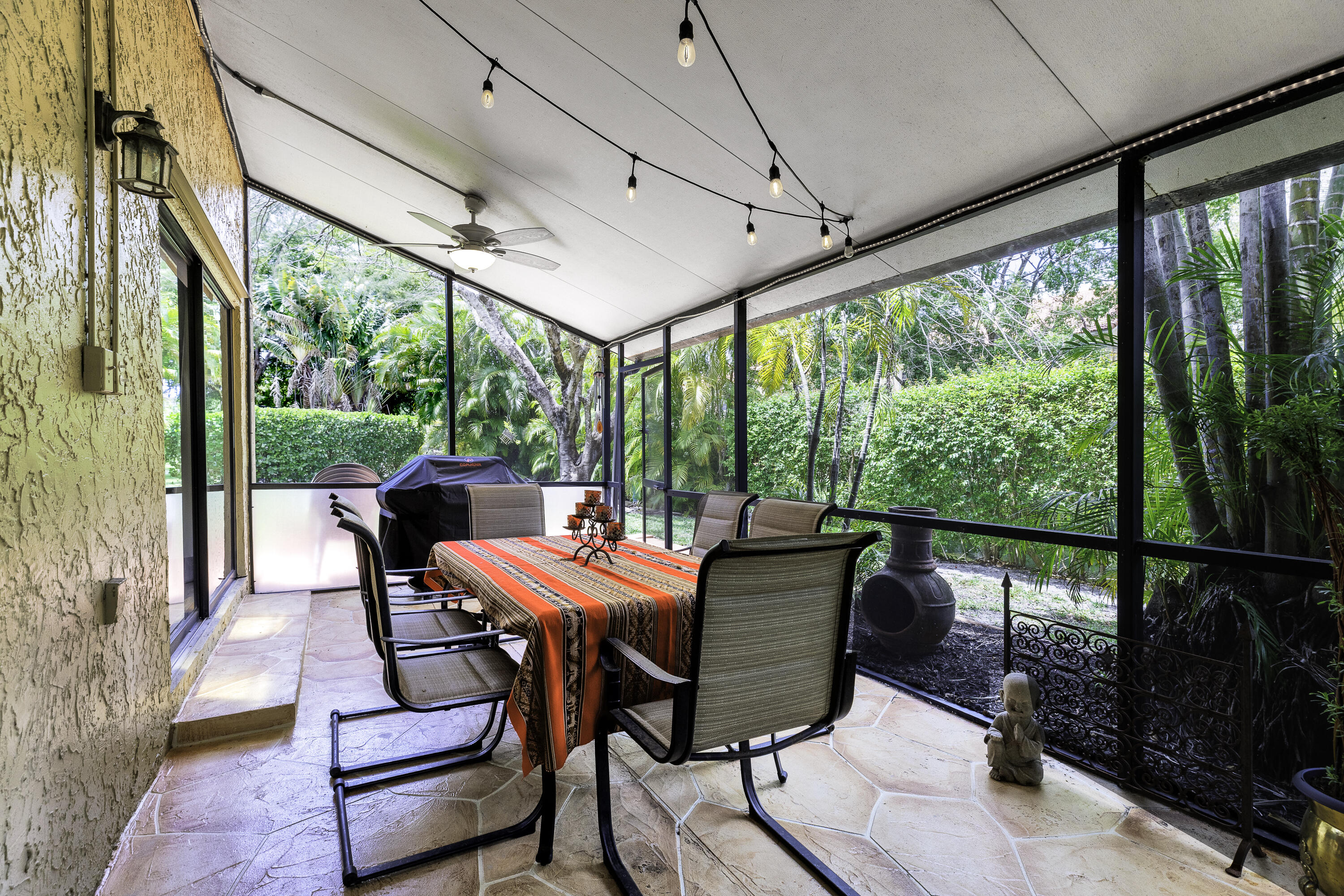 MAPLE WOOD VILLAS - Residential
