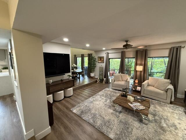 MAPLE WOOD VILLAS - Residential