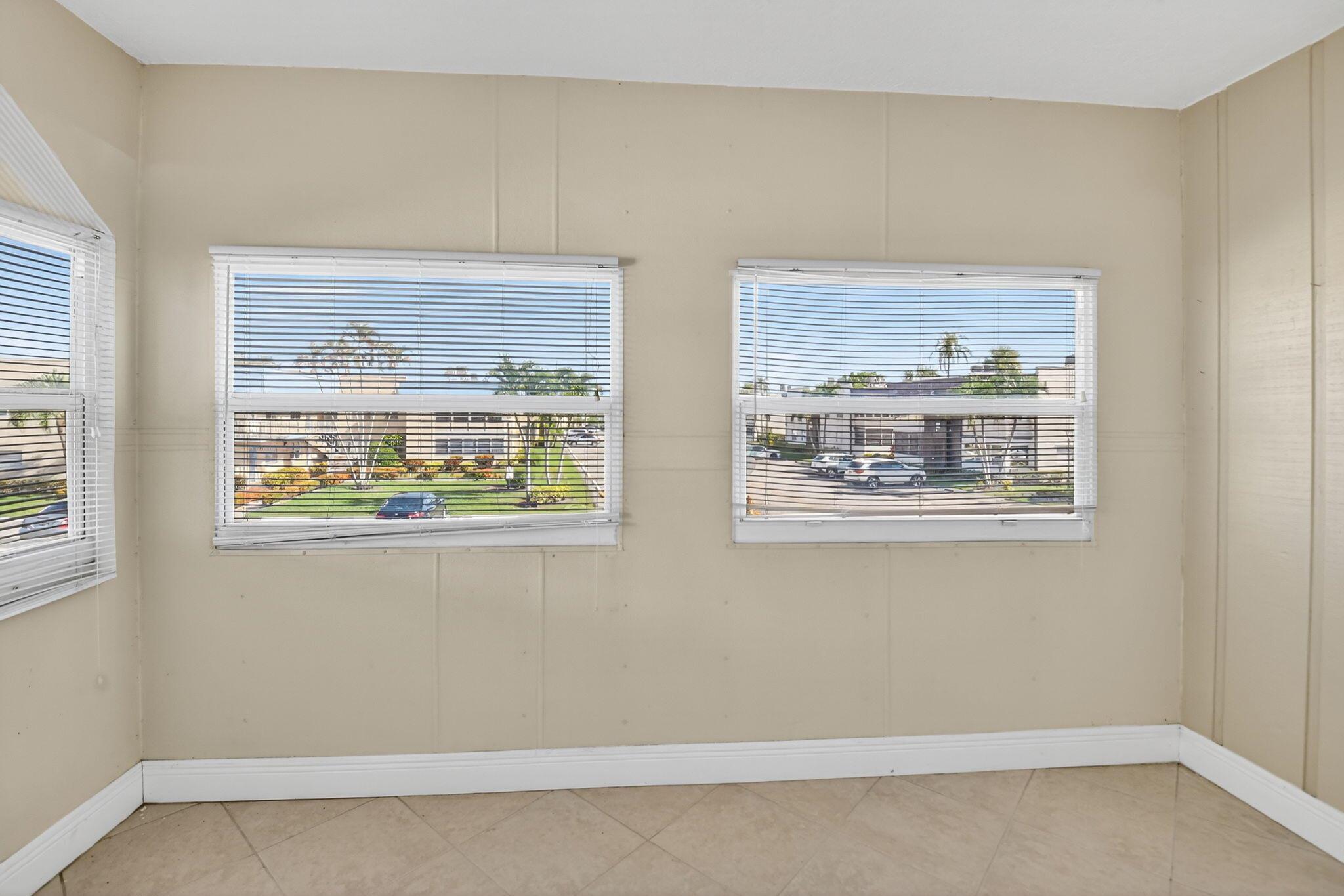 KINGS POINT BURGUNDY COND - Residential Lease