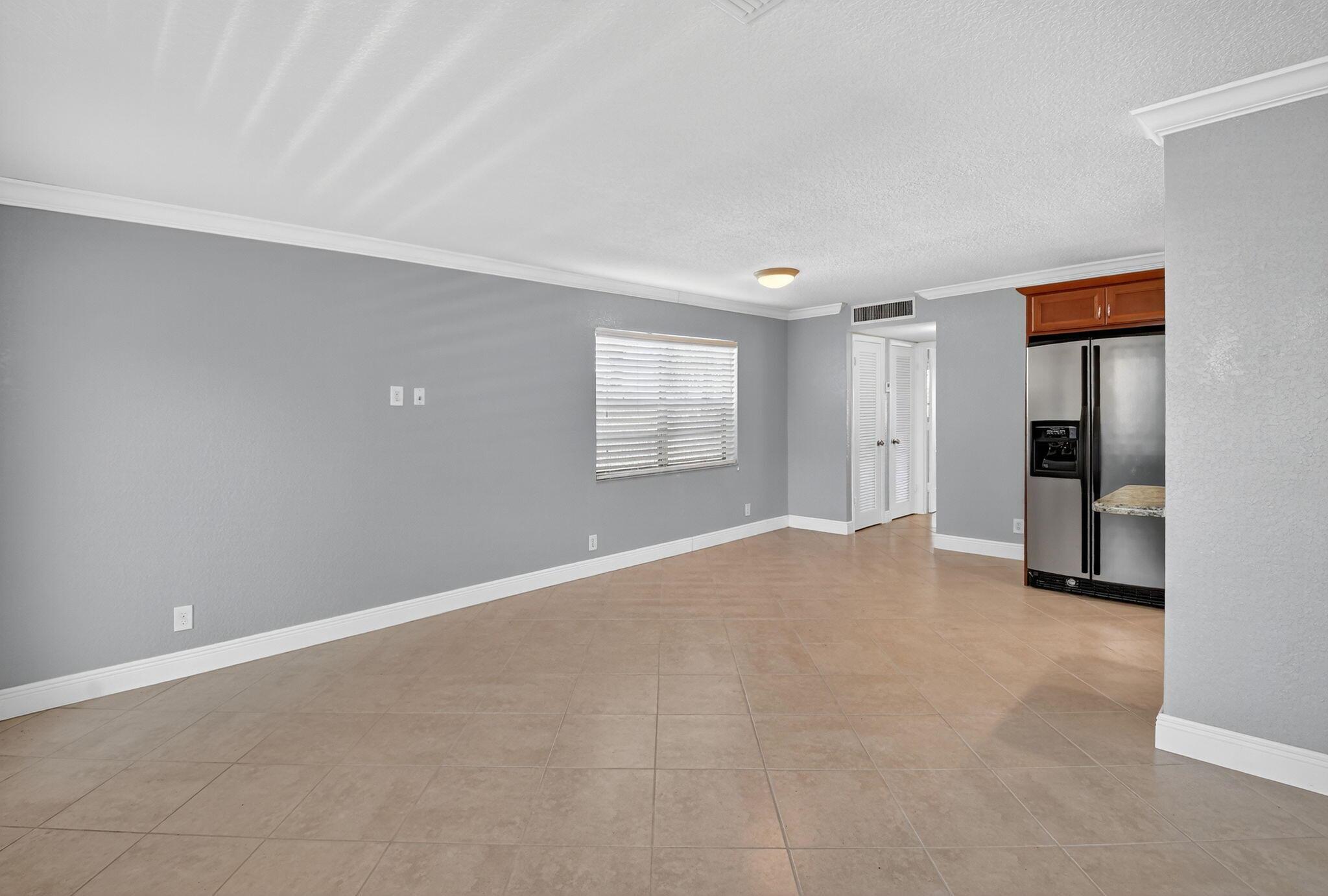 KINGS POINT BURGUNDY COND - Residential Lease