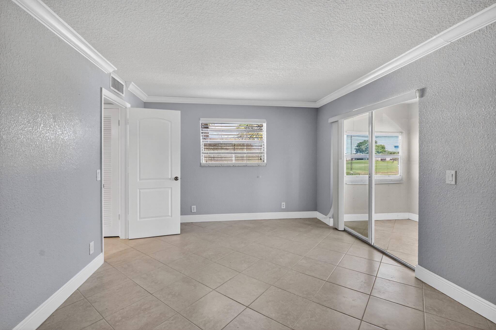 KINGS POINT BURGUNDY COND - Residential Lease