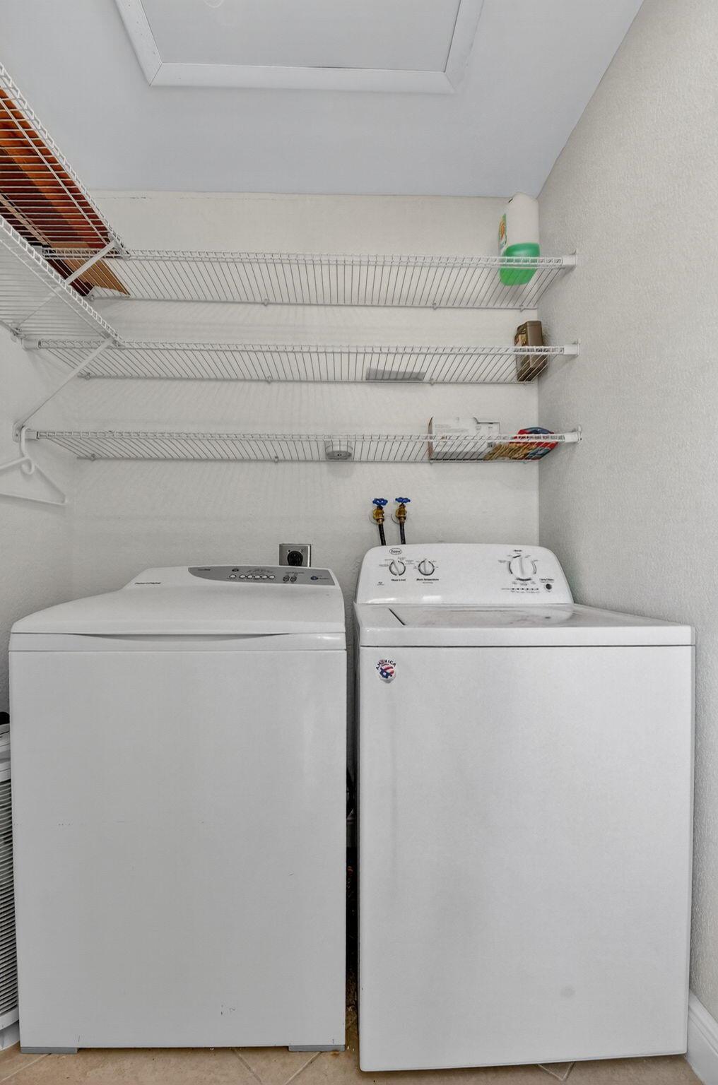 KINGS POINT BURGUNDY COND - Residential Lease