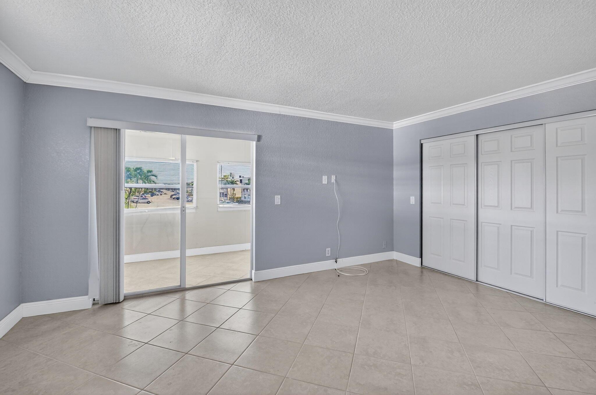 KINGS POINT BURGUNDY COND - Residential Lease