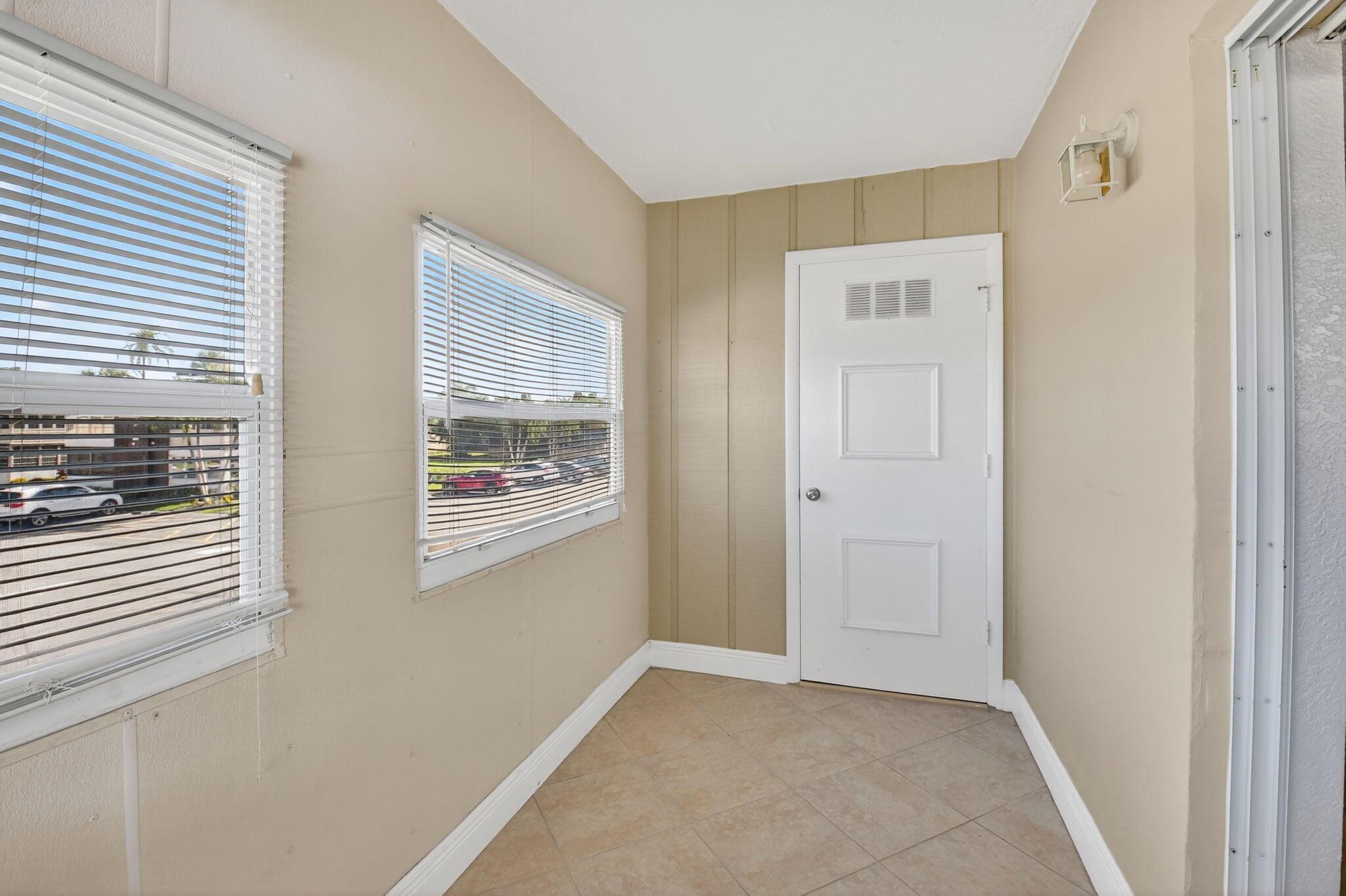 KINGS POINT BURGUNDY COND - Residential Lease