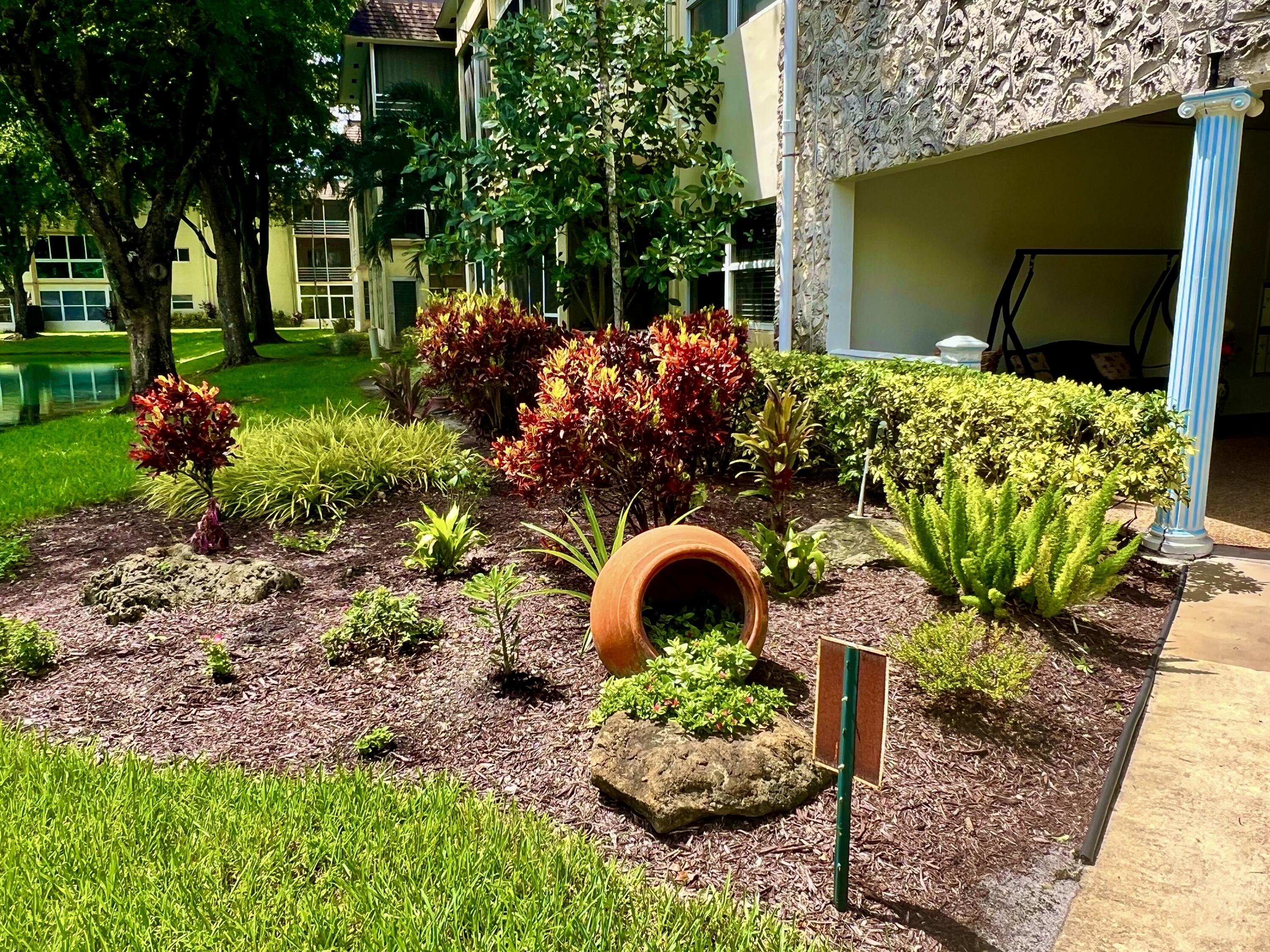 KAHLUA GARDENS CONDO - Residential