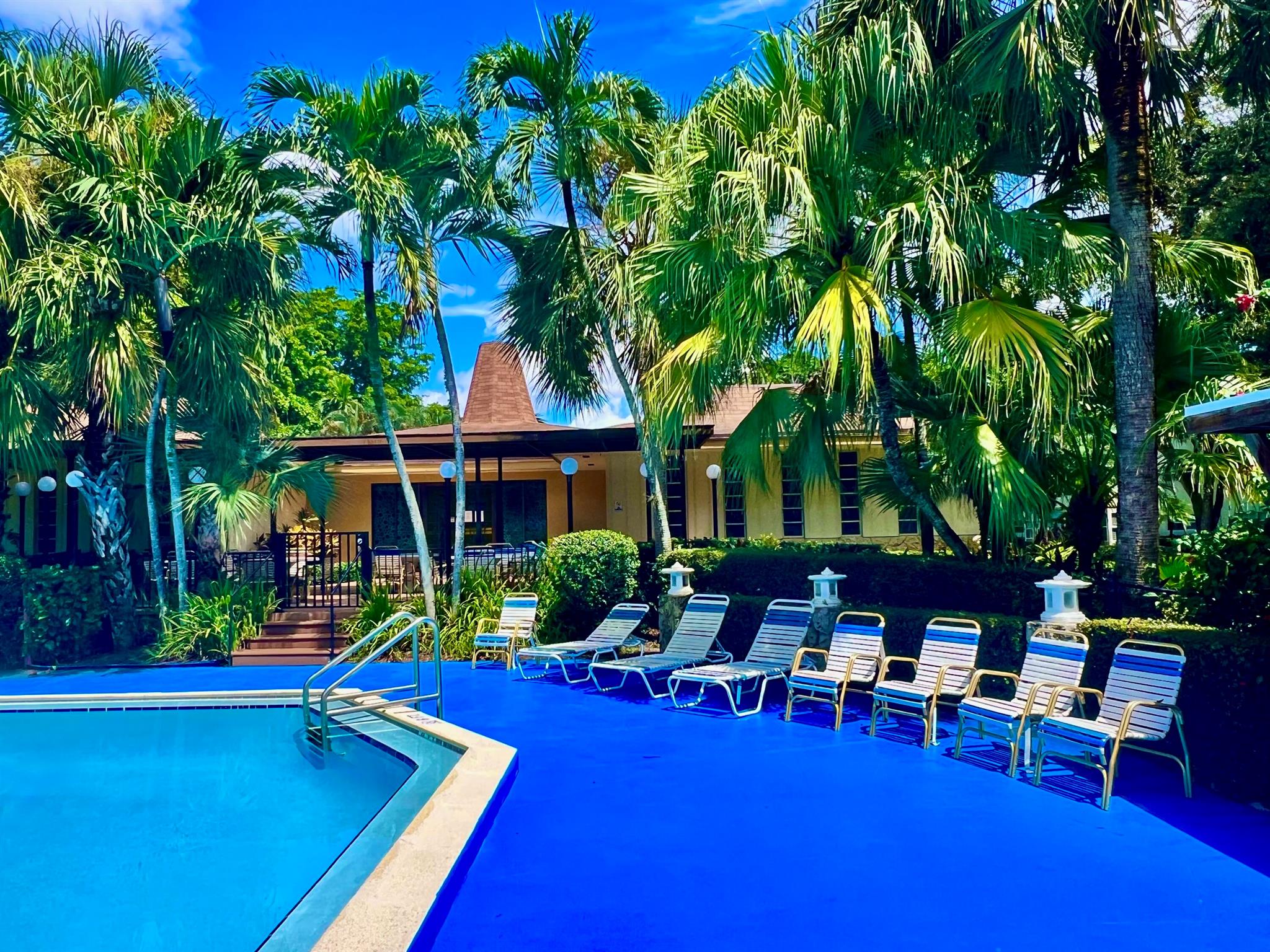 KAHLUA GARDENS CONDO - Residential