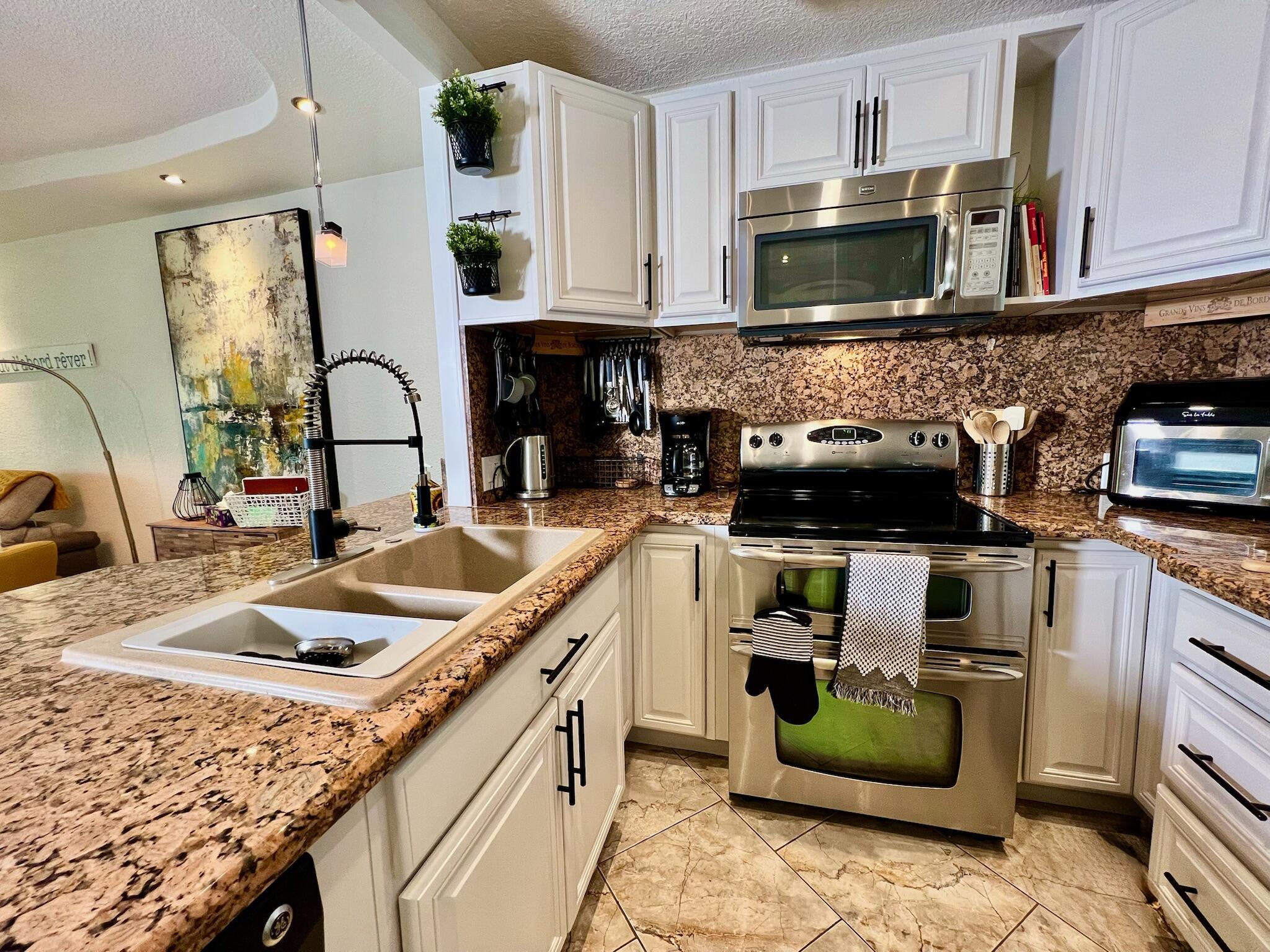 KAHLUA GARDENS CONDO - Residential