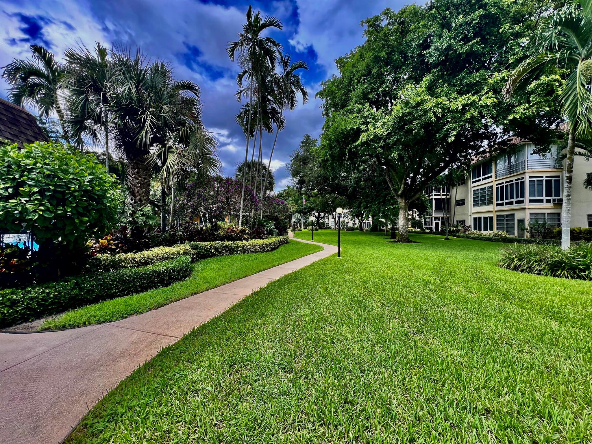 KAHLUA GARDENS CONDO - Residential