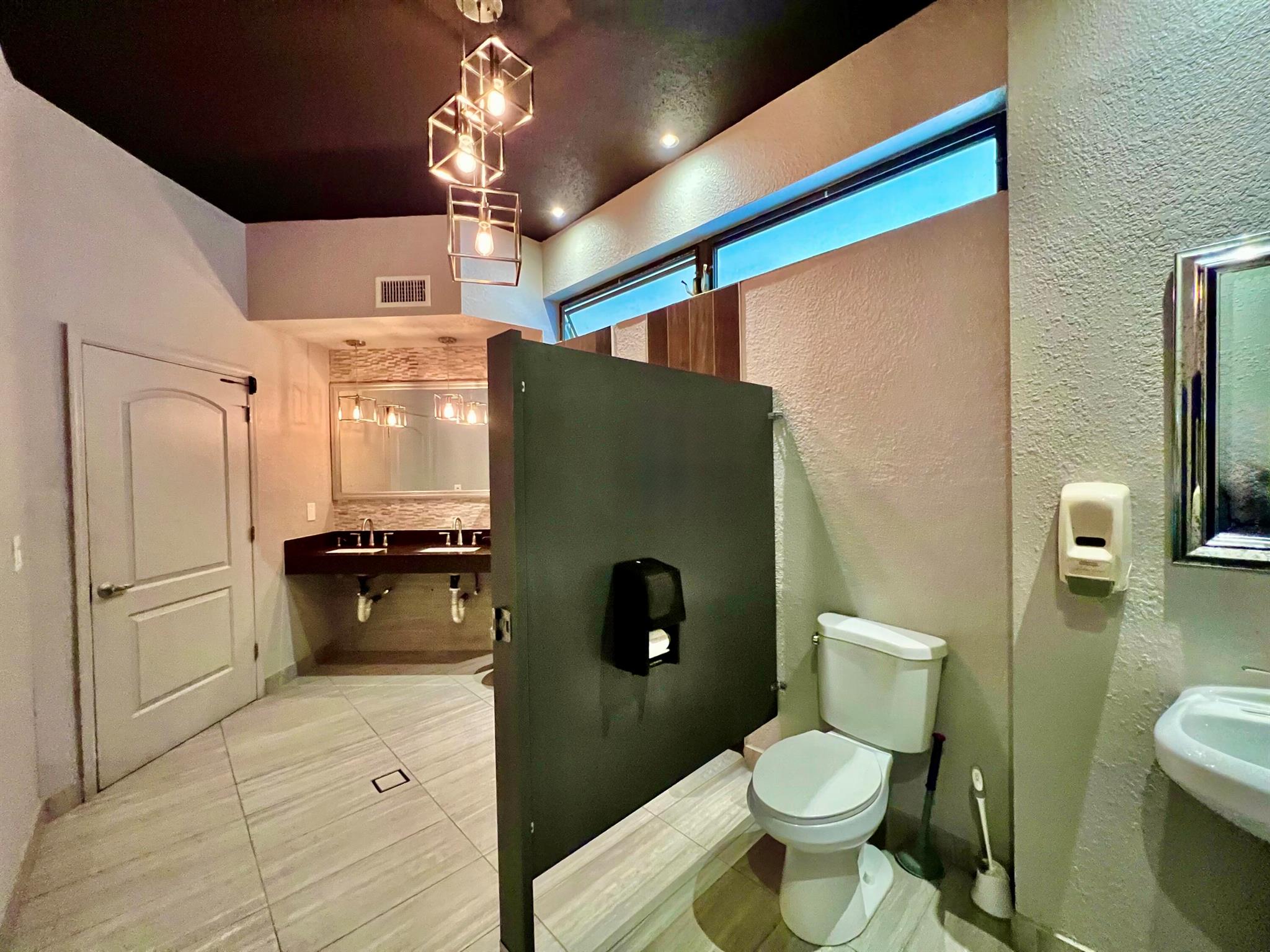 KAHLUA GARDENS CONDO - Residential