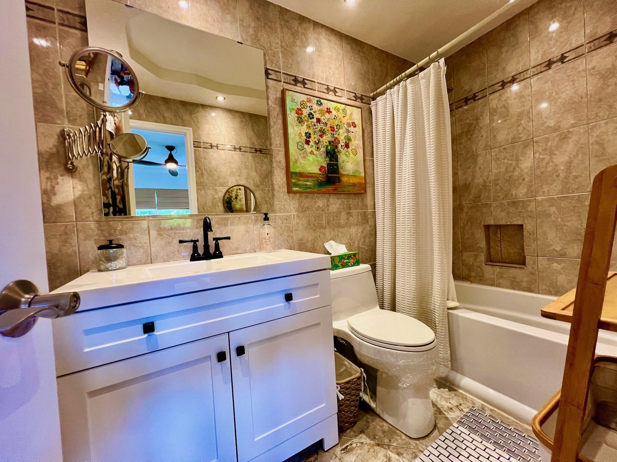 KAHLUA GARDENS CONDO - Residential