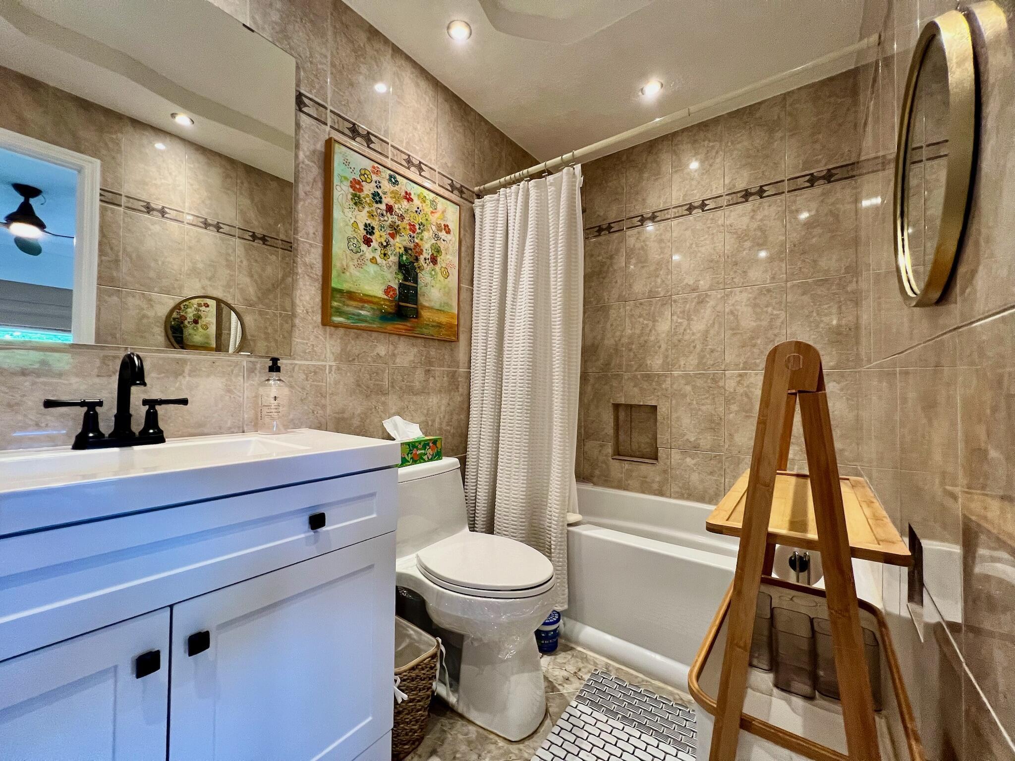 KAHLUA GARDENS CONDO - Residential