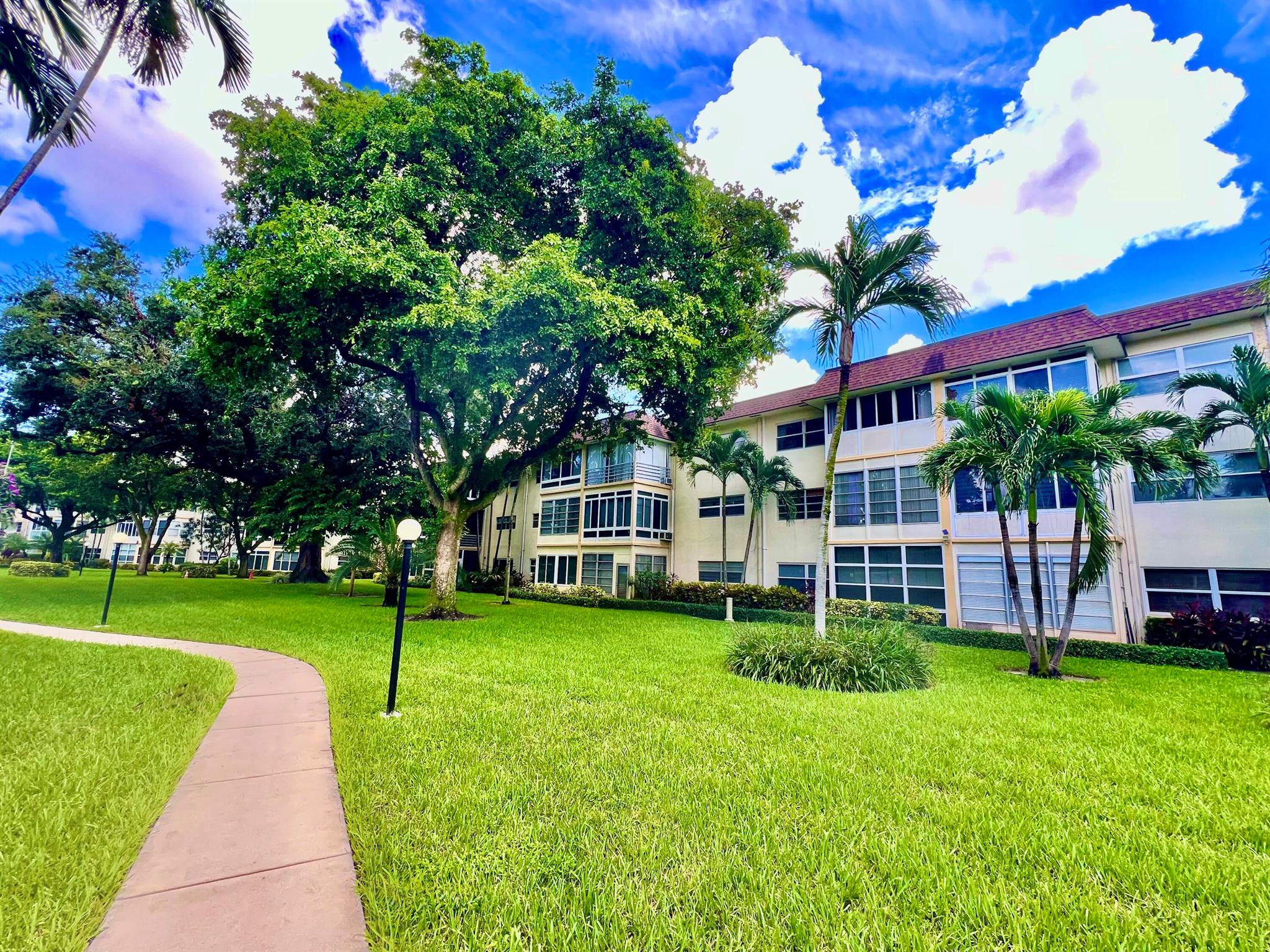 KAHLUA GARDENS CONDO - Residential