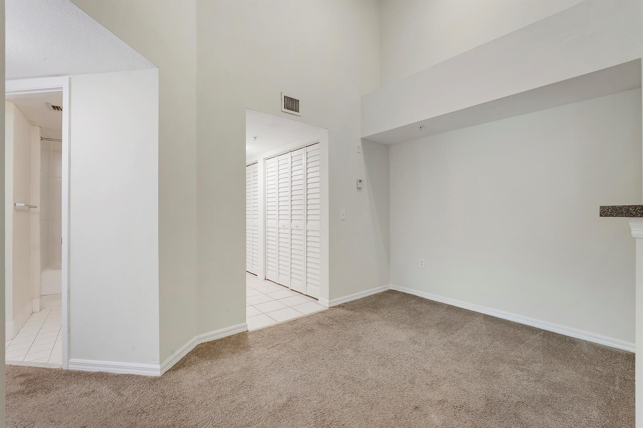 EMERALD ISLE AT LAGUNA LA - Residential Lease