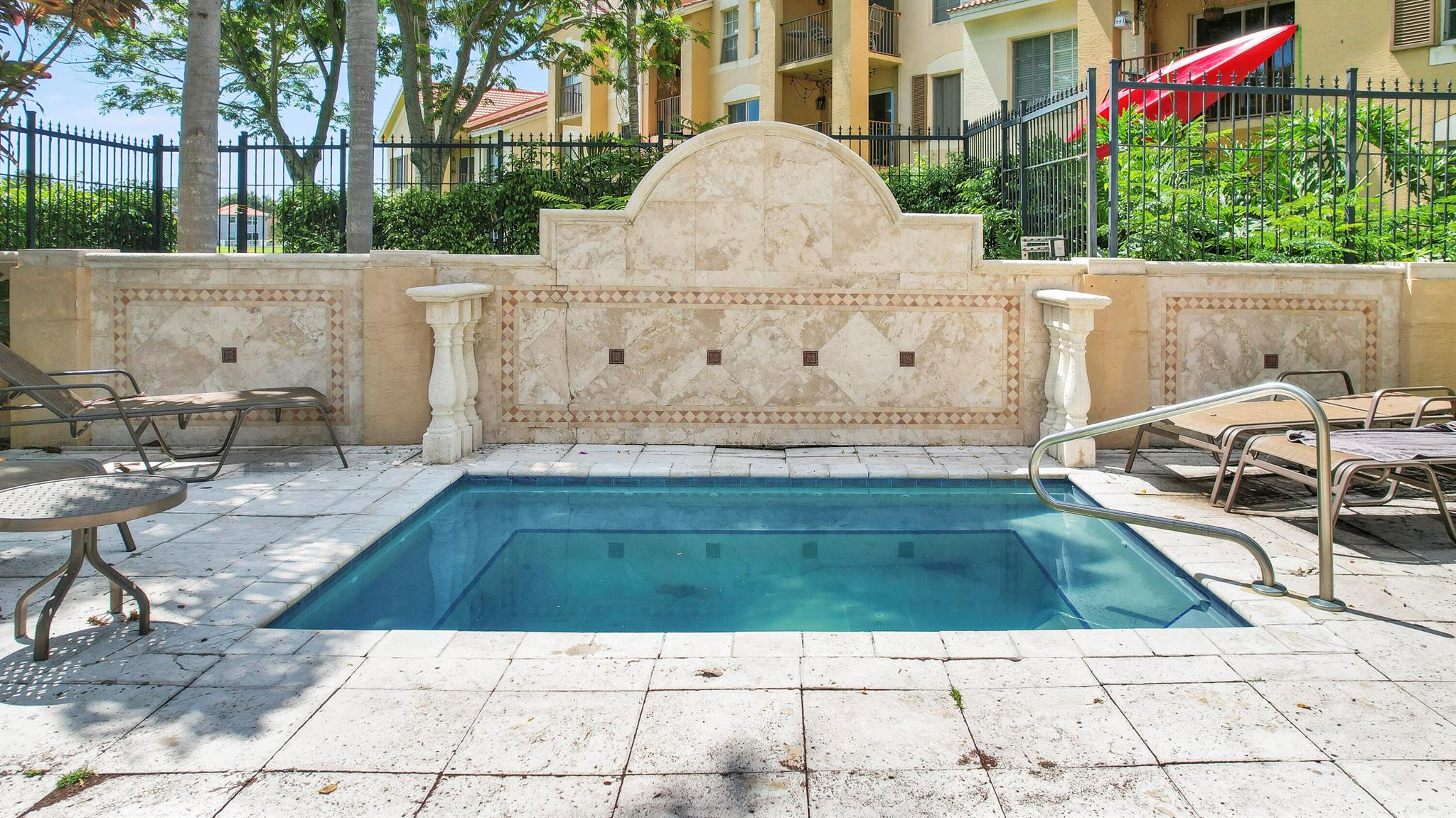 EMERALD ISLE AT LAGUNA LA - Residential Lease