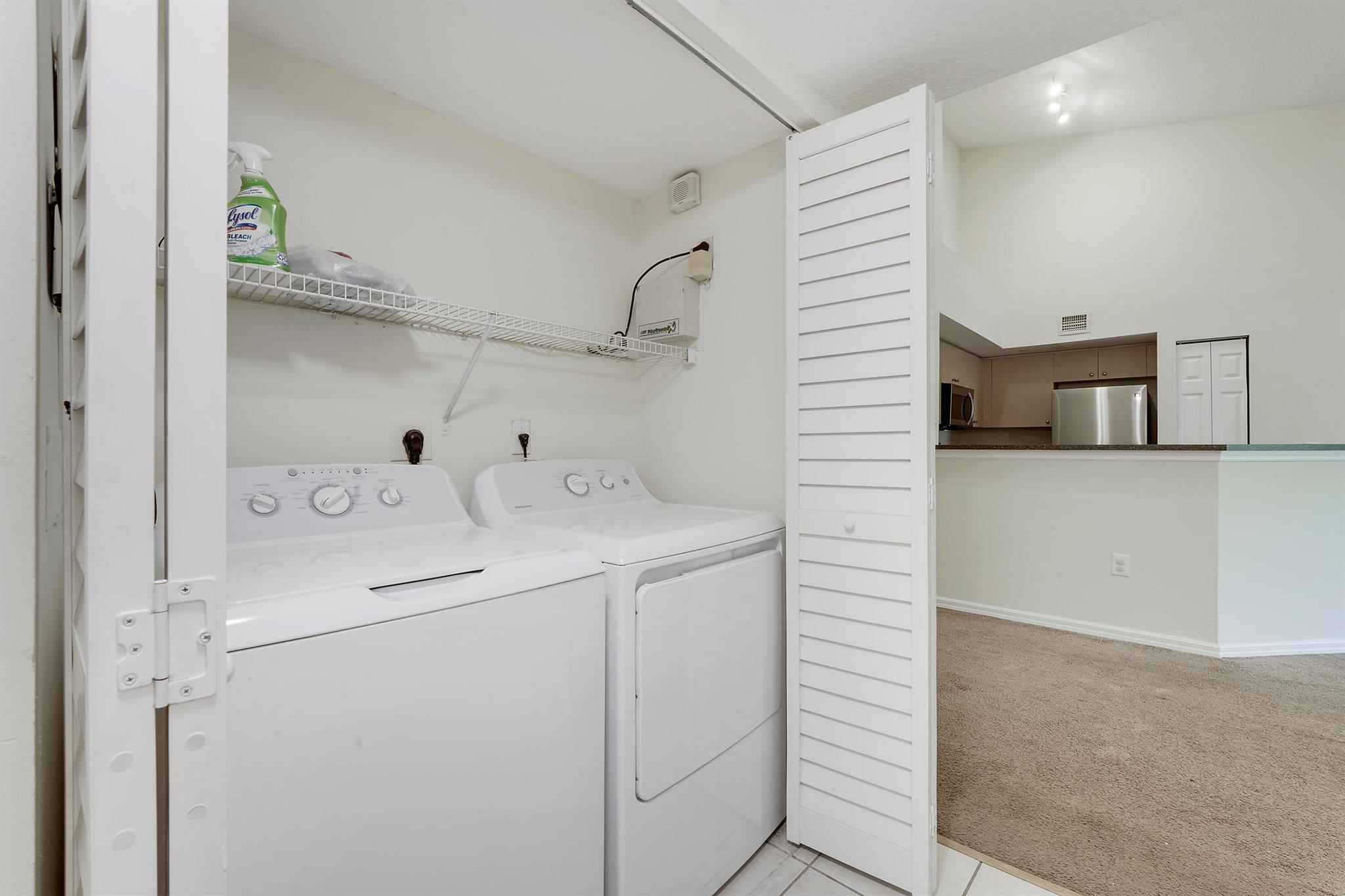 EMERALD ISLE AT LAGUNA LA - Residential Lease