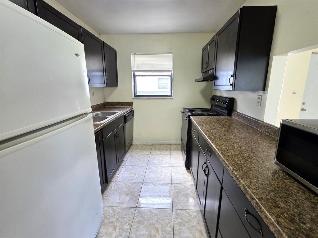 Photo of 1850 N Congress Ave #308, West Palm Beach, FL 33401 (MLS # F10506361)