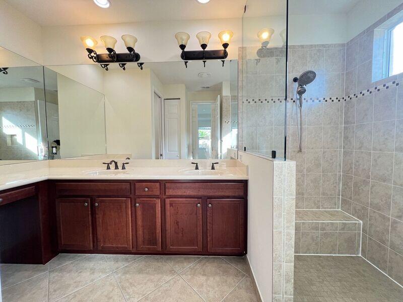 TRADITION PLAT NO 19 - Residential Lease