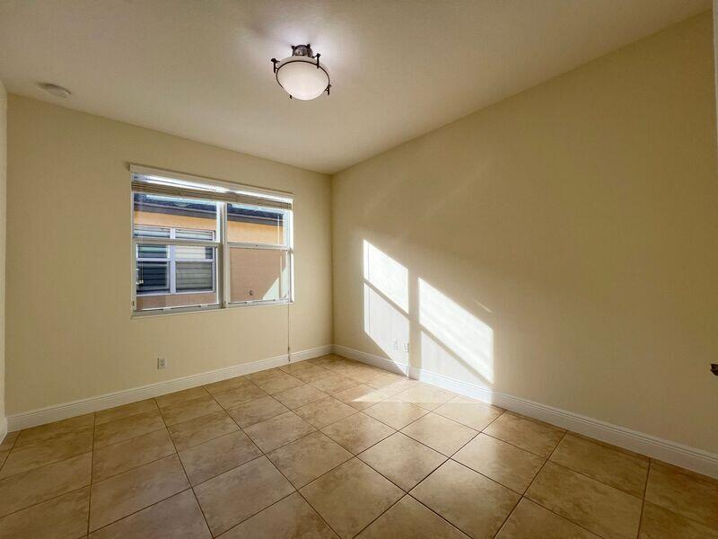 TRADITION PLAT NO 19 - Residential Lease