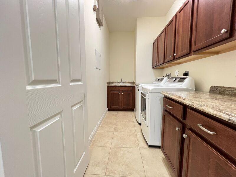 TRADITION PLAT NO 19 - Residential Lease