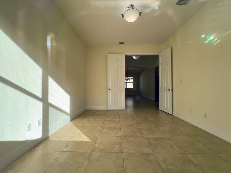 TRADITION PLAT NO 19 - Residential Lease