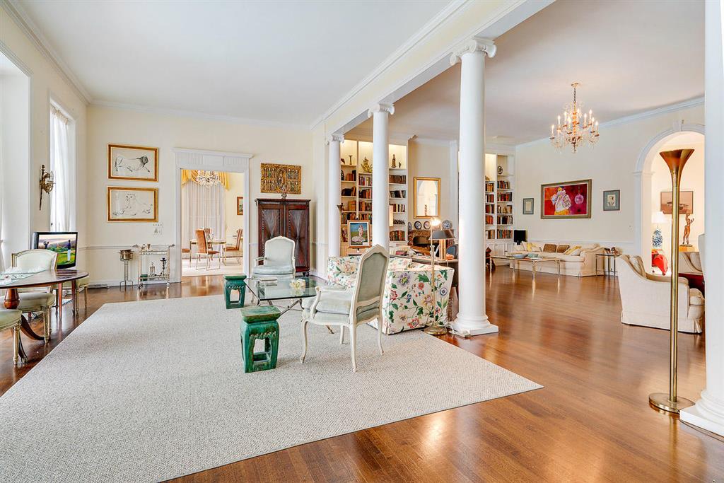 REGENTS PARK - Residential