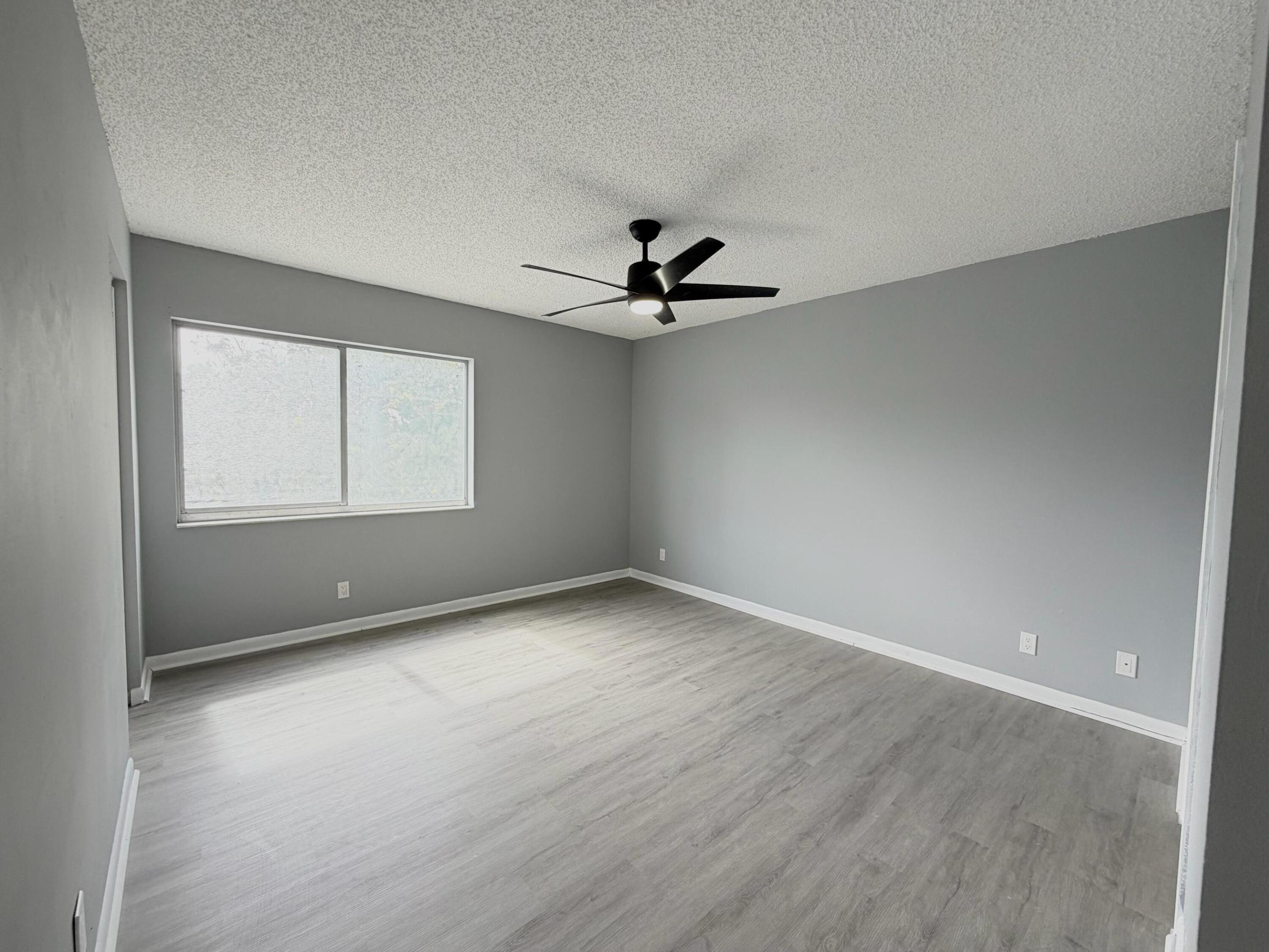 PINE RIDGE AT HAVERHILL C - Residential Lease