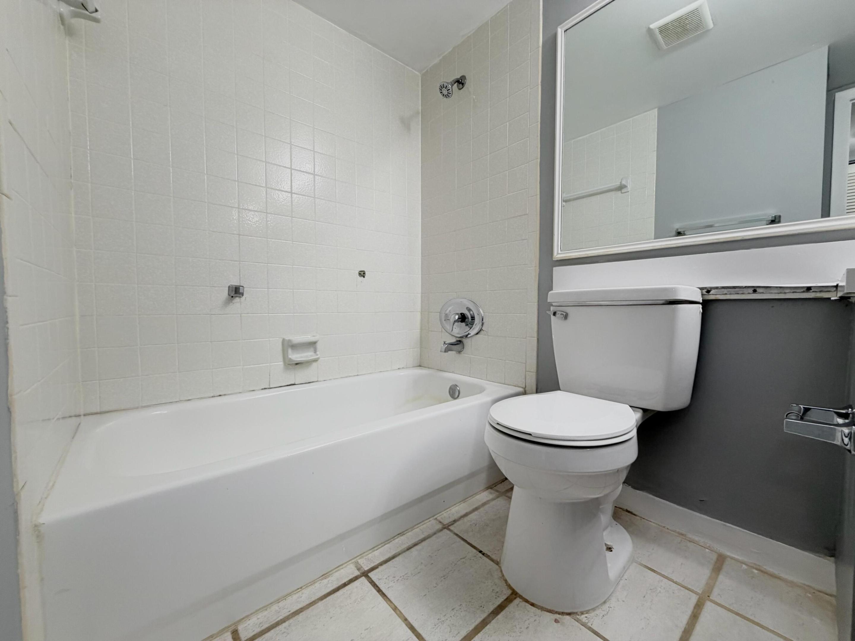 PINE RIDGE AT HAVERHILL C - Residential Lease